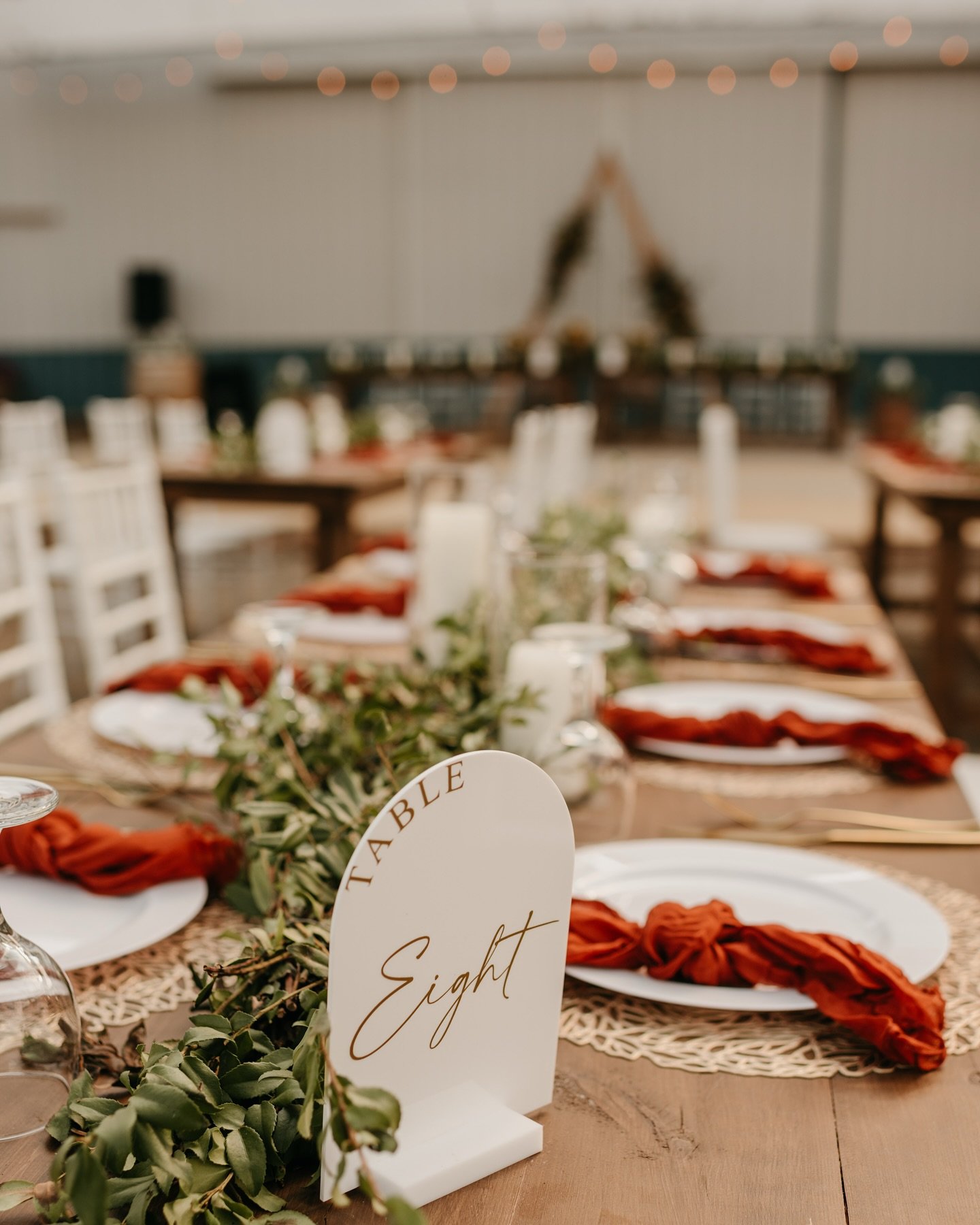 Our White and Gold Acrylic Sign Wedding Rental Package AND our luxury wood Harvest Tables at a beautiful wedding in Quesnel this summer 💫 This bride was so lovely to work with from start to finish and I am always so honoured to be a part of such a s