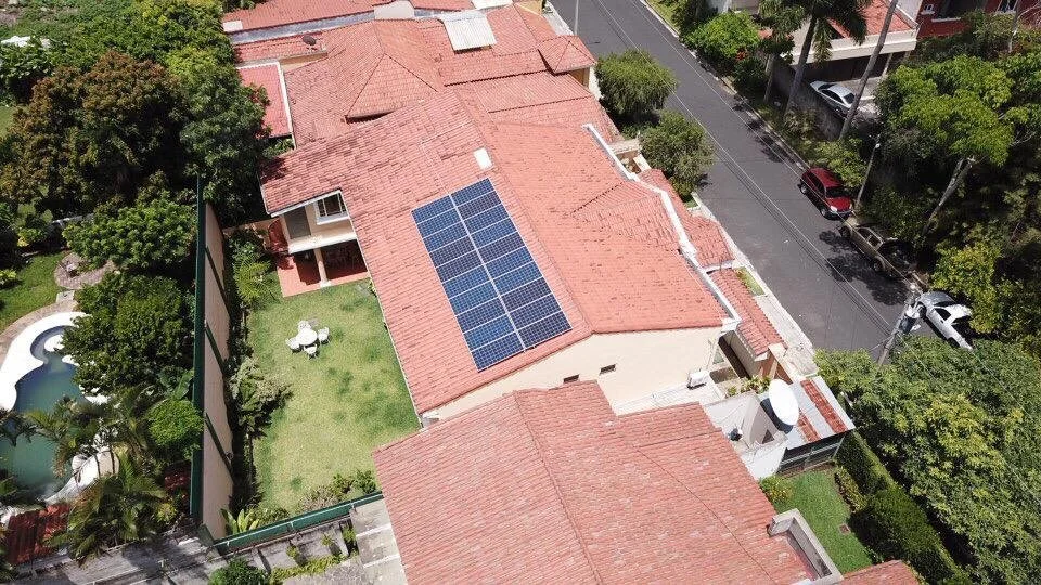 Planta solar residencial. Proyecto Bennu Solar