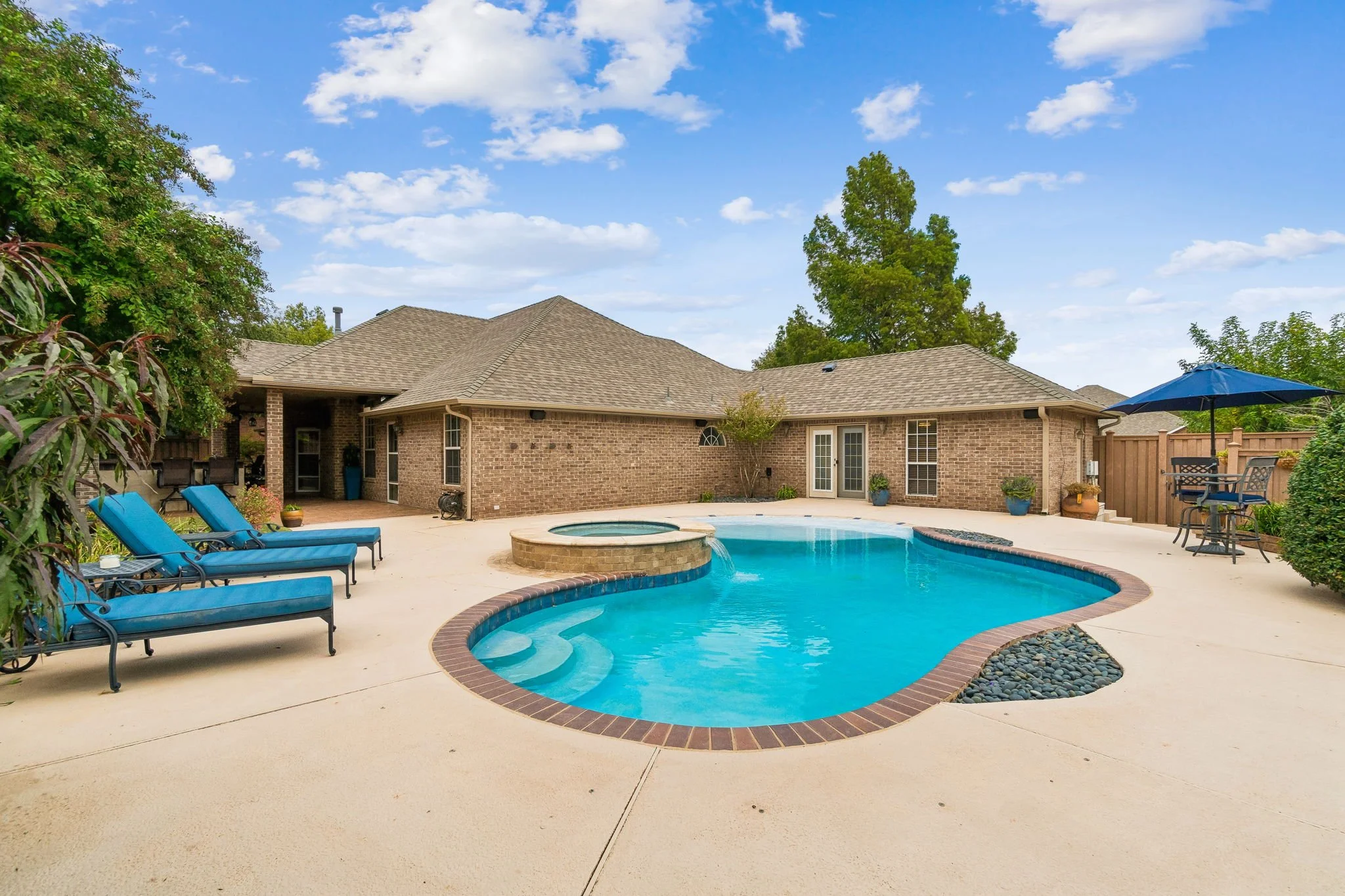 60-web-or-mls-407 Tumbleweed Rd_065 (2).jpg