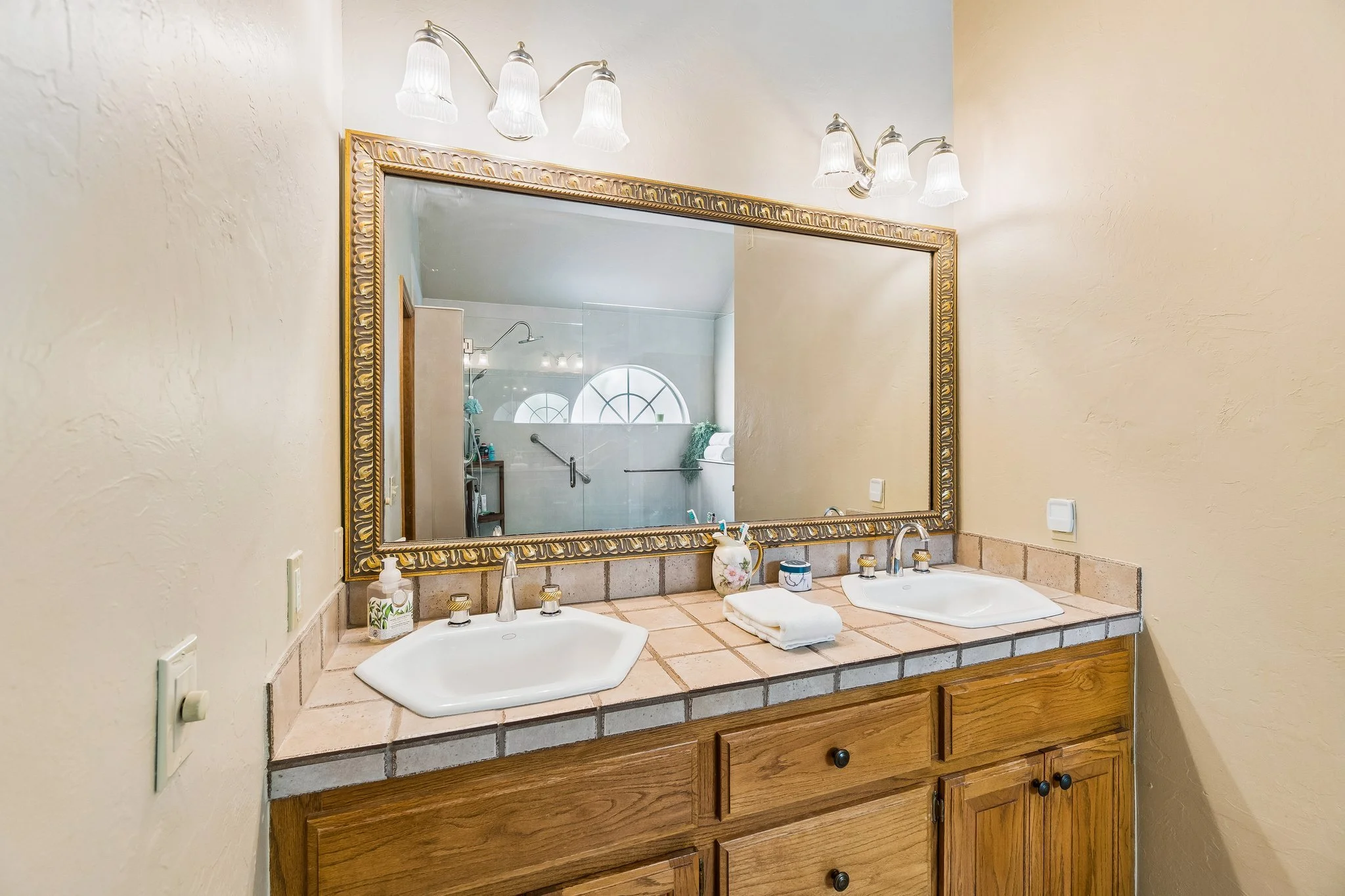 38-web-or-mls-407 Tumbleweed Rd_039.jpg