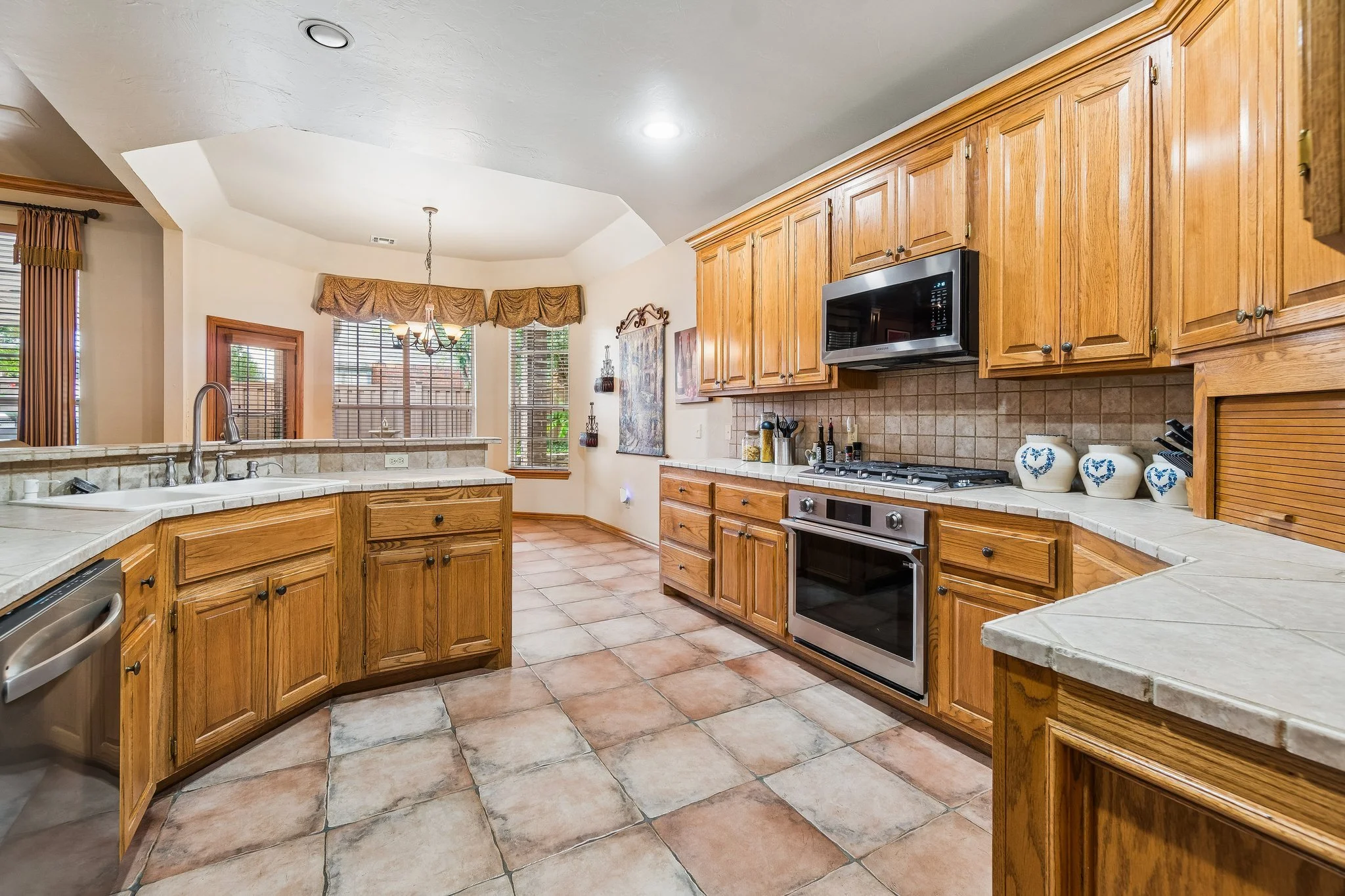 22-web-or-mls-407 Tumbleweed Rd_023.jpg