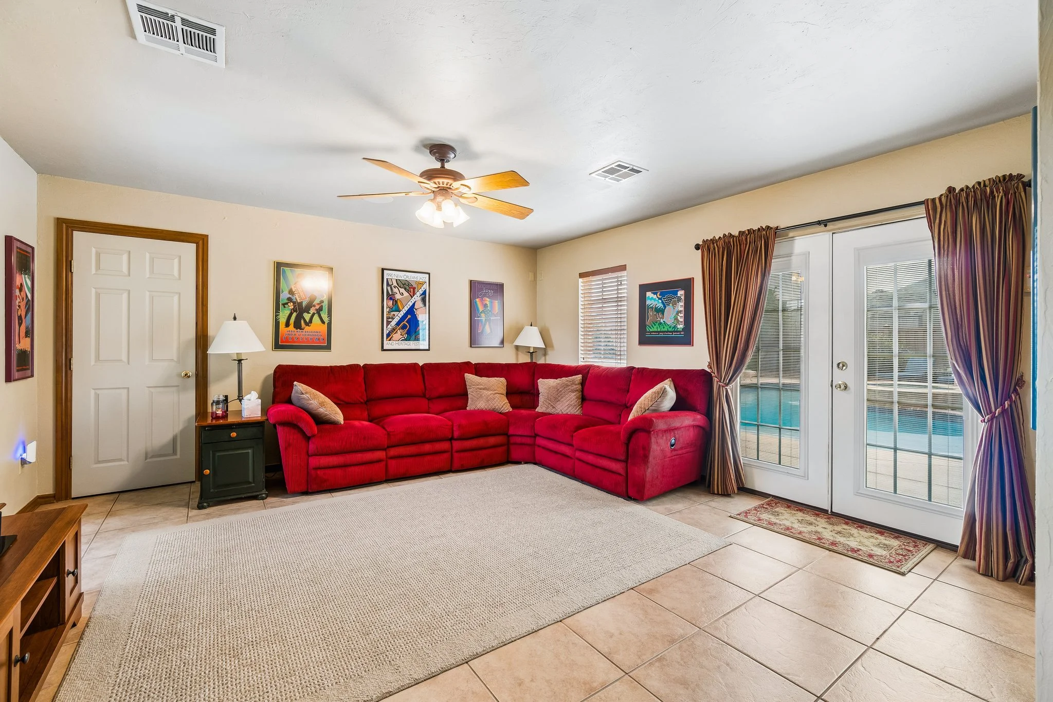15-web-or-mls-407 Tumbleweed Rd_016.jpg