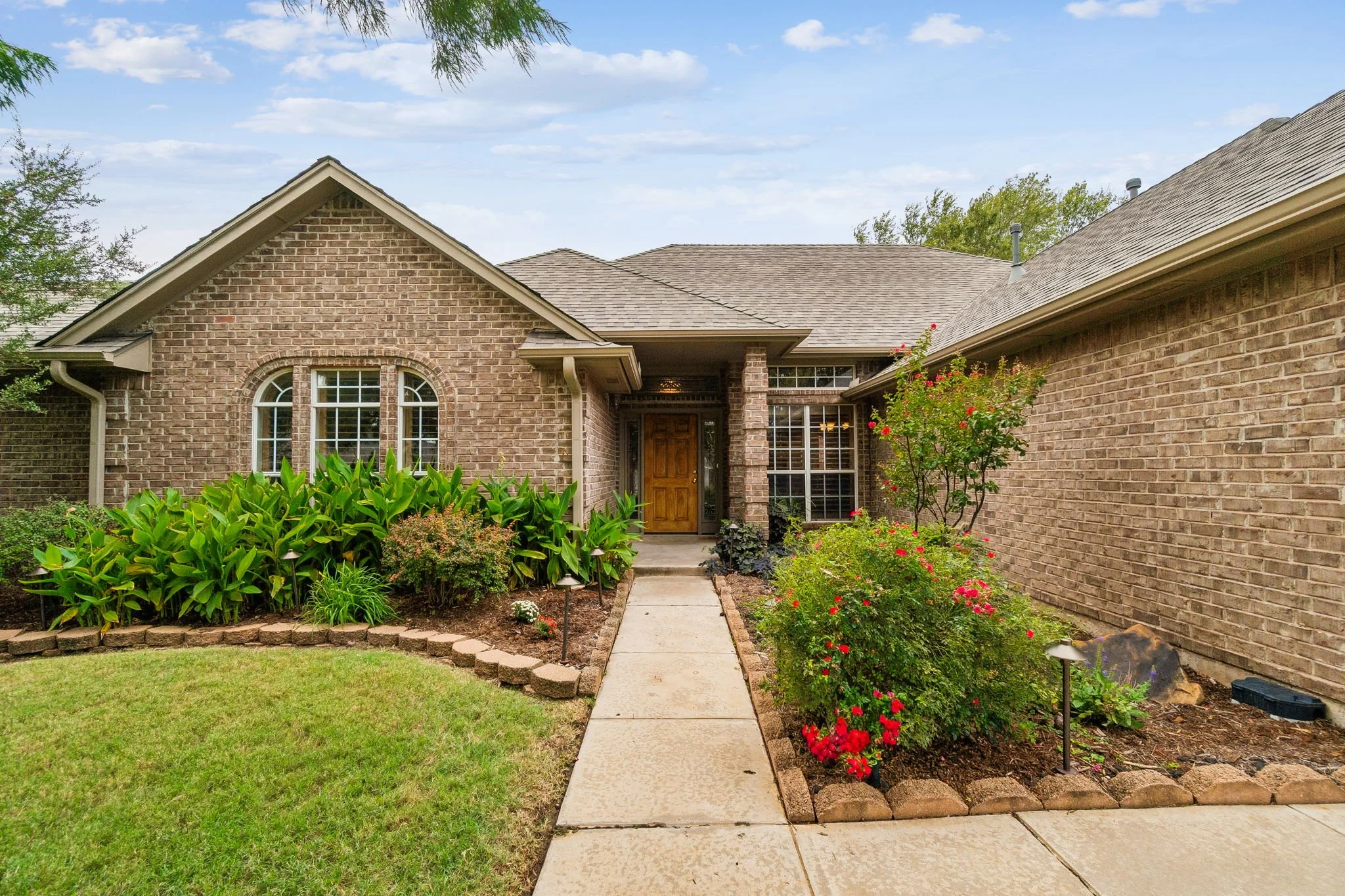 4-web-or-mls-407 Tumbleweed Rd_005 (2).jpg