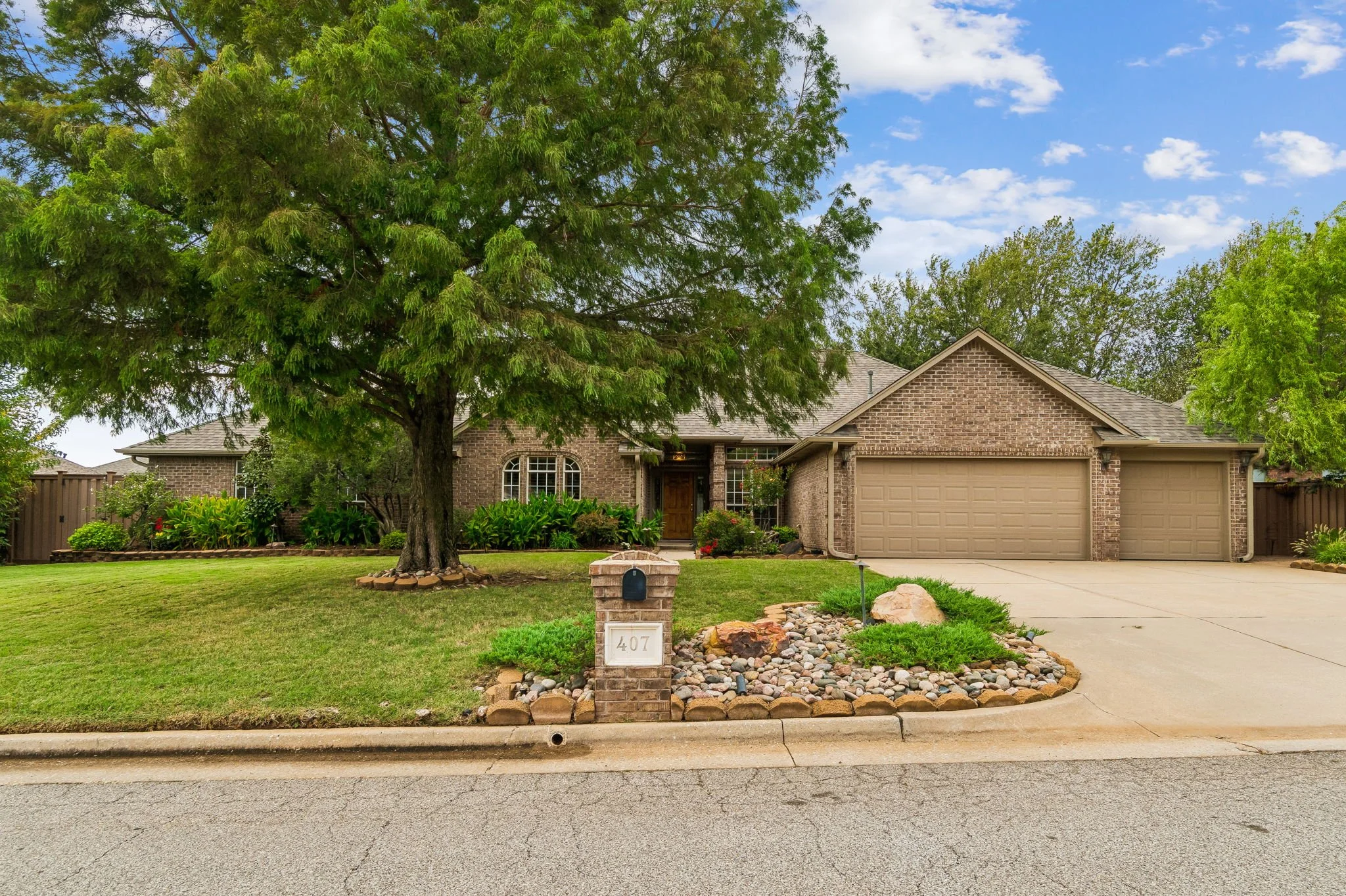 1-web-or-mls-407 Tumbleweed Rd_004 (2).jpg