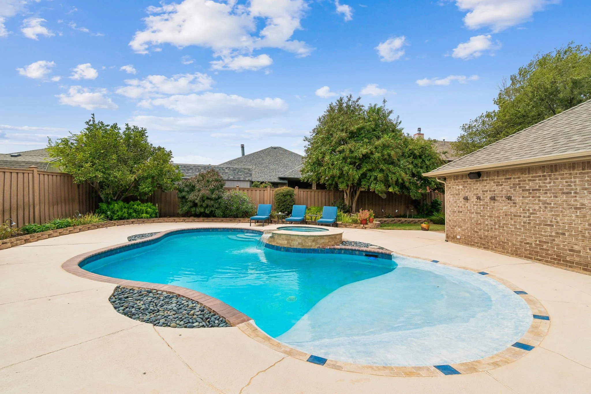 64-web-or-mls-407 Tumbleweed Rd_064 (2).jpg