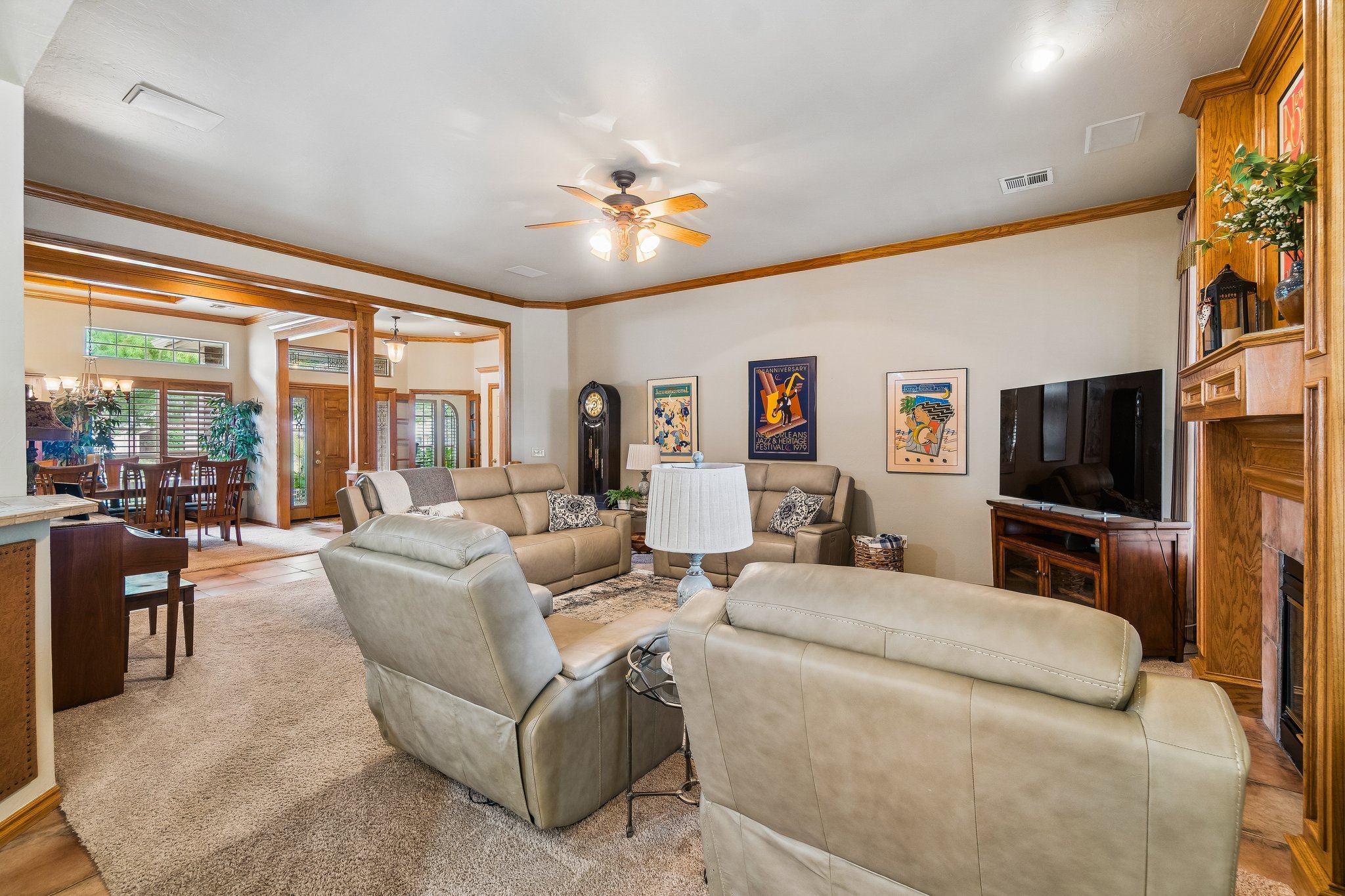 14-web-or-mls-407 Tumbleweed Rd_015.jpg