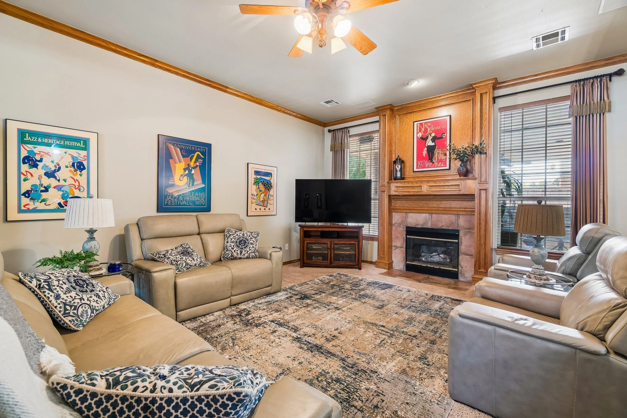 11-web-or-mls-407 Tumbleweed Rd_012.jpg