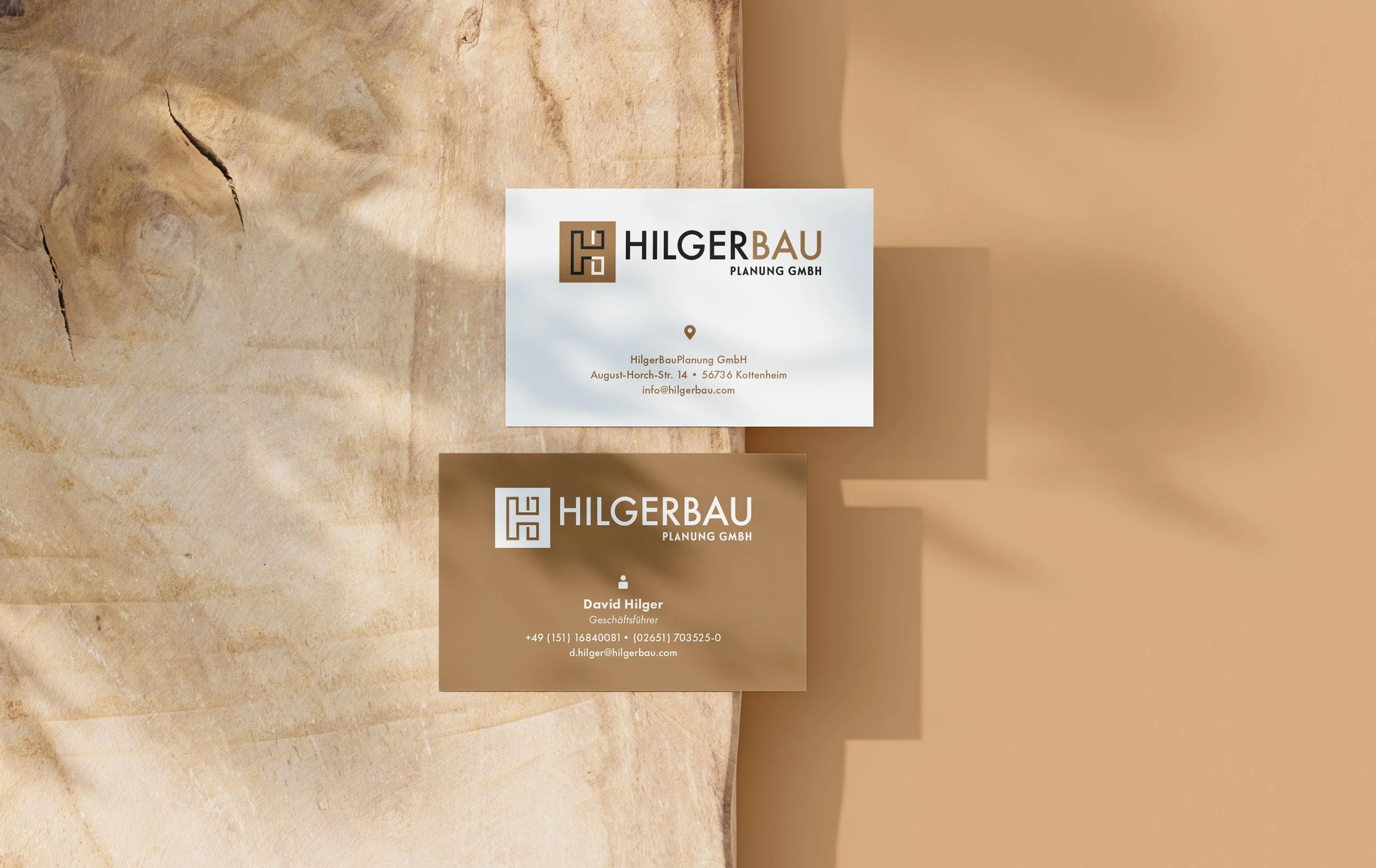 Corporate Design und Visitenkarten für Hilger Bau Planung GmbH – moderner Markenauftritt für ein Planungsunternehmen.
