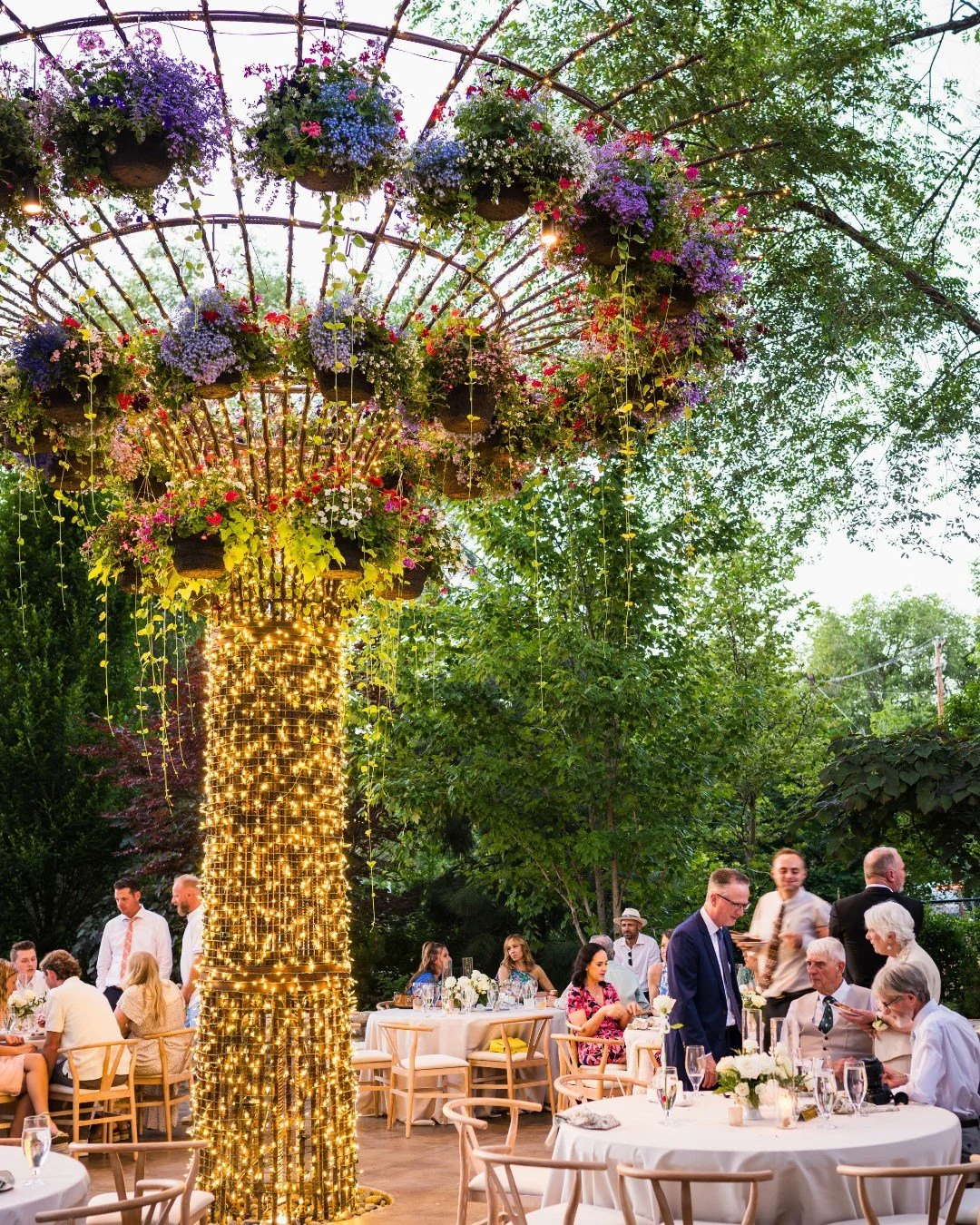 At Bellissimo Love Garden, weddings feel like stepping into a magical escape. Guests can wander the Iron Forest, surrounded by vibrant gardens and glowing lights, before gathering in the lush Main Ceremonial Area where couples exchange their vows. Ev