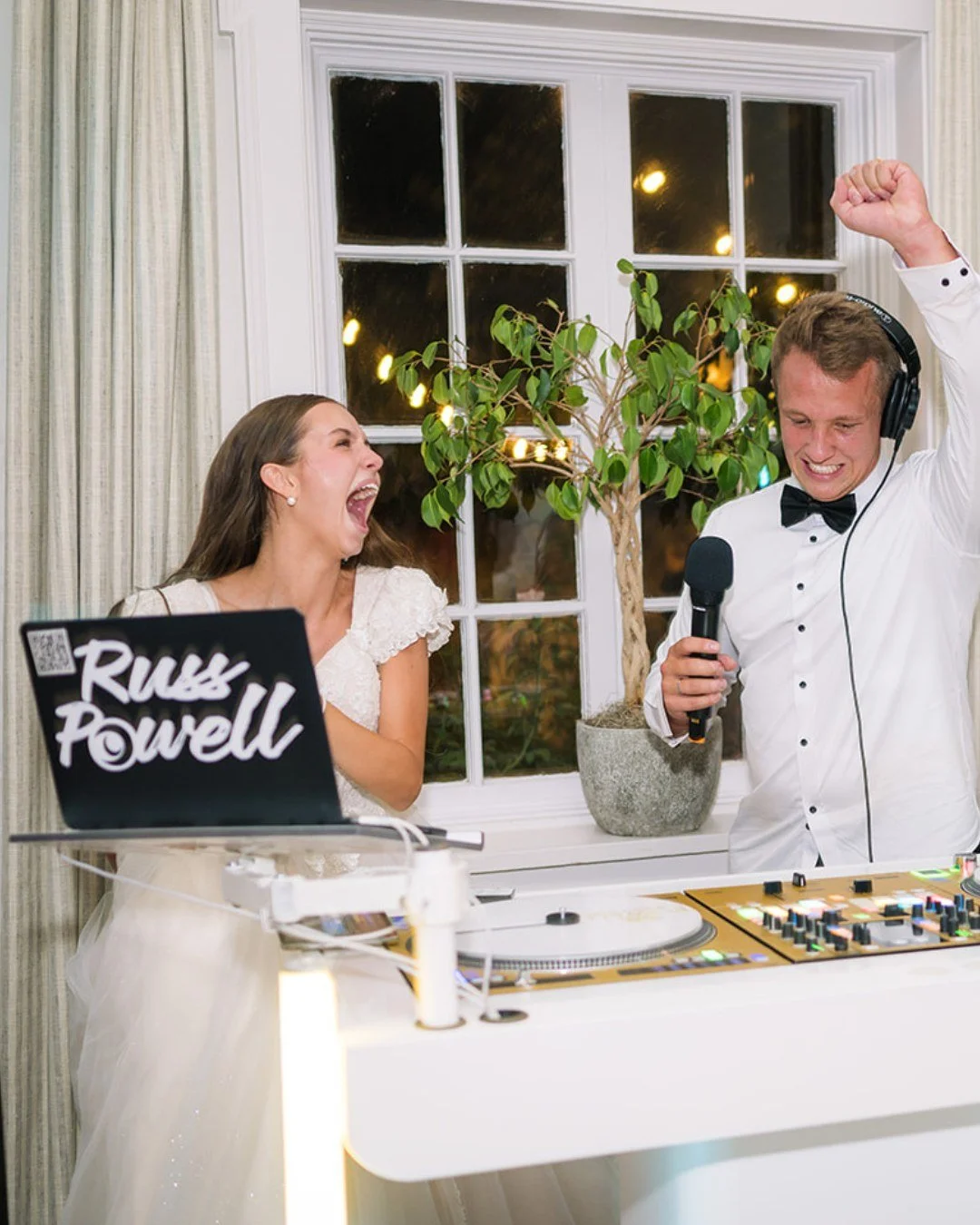 When the night comes alive, so do the mics, the dance faces, and the energy on the floor. The shoes come off, the laughter gets louder, and that&rsquo;s when you know&hellip; it&rsquo;s a good afterparty.

Venue: @memorialhouseutah
Video: @videosbygr