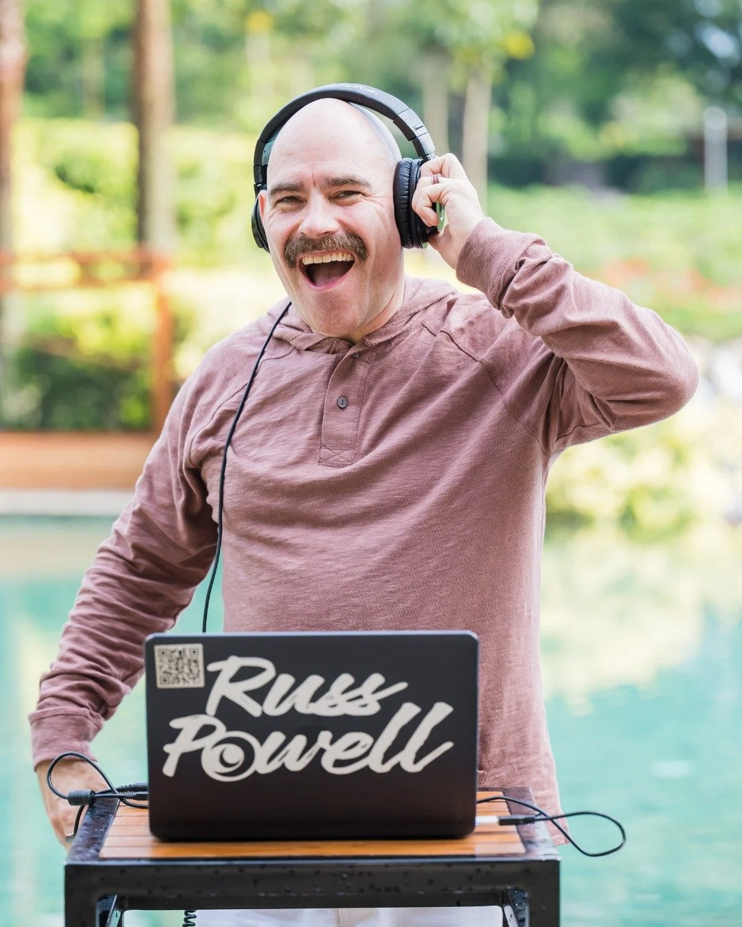 When I get to photograph a wedding and my husband, @djrusspowell, is the DJ, it feels like we&rsquo;re throwing a party with you, not just working your event. Russ kept everyone dancing beside the water in Tanzania while I chased the big moments and 