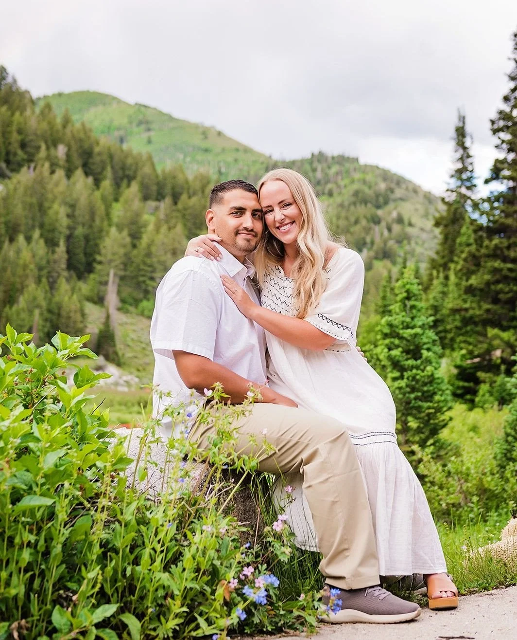 There is a quiet kind of romance that asks for nothing more than time together.⁠
⁠
A mountainside. Wildflowers at your feet. The person who makes every place feel like home.⁠
⁠
The most meaningful photographs don't just remind you where you were. The