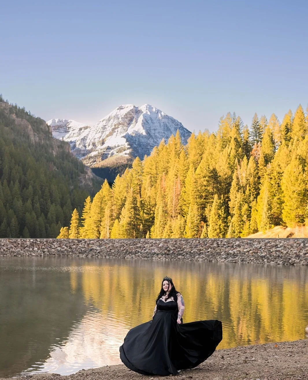 A black gown, a crown, and the most beautiful golden fall backdrop. 🖤 Sarah's bridal portraits were the perfect mix of moody and magical, and I couldn't love how her personal style stood out against the colorful mountains more. A little unconvention