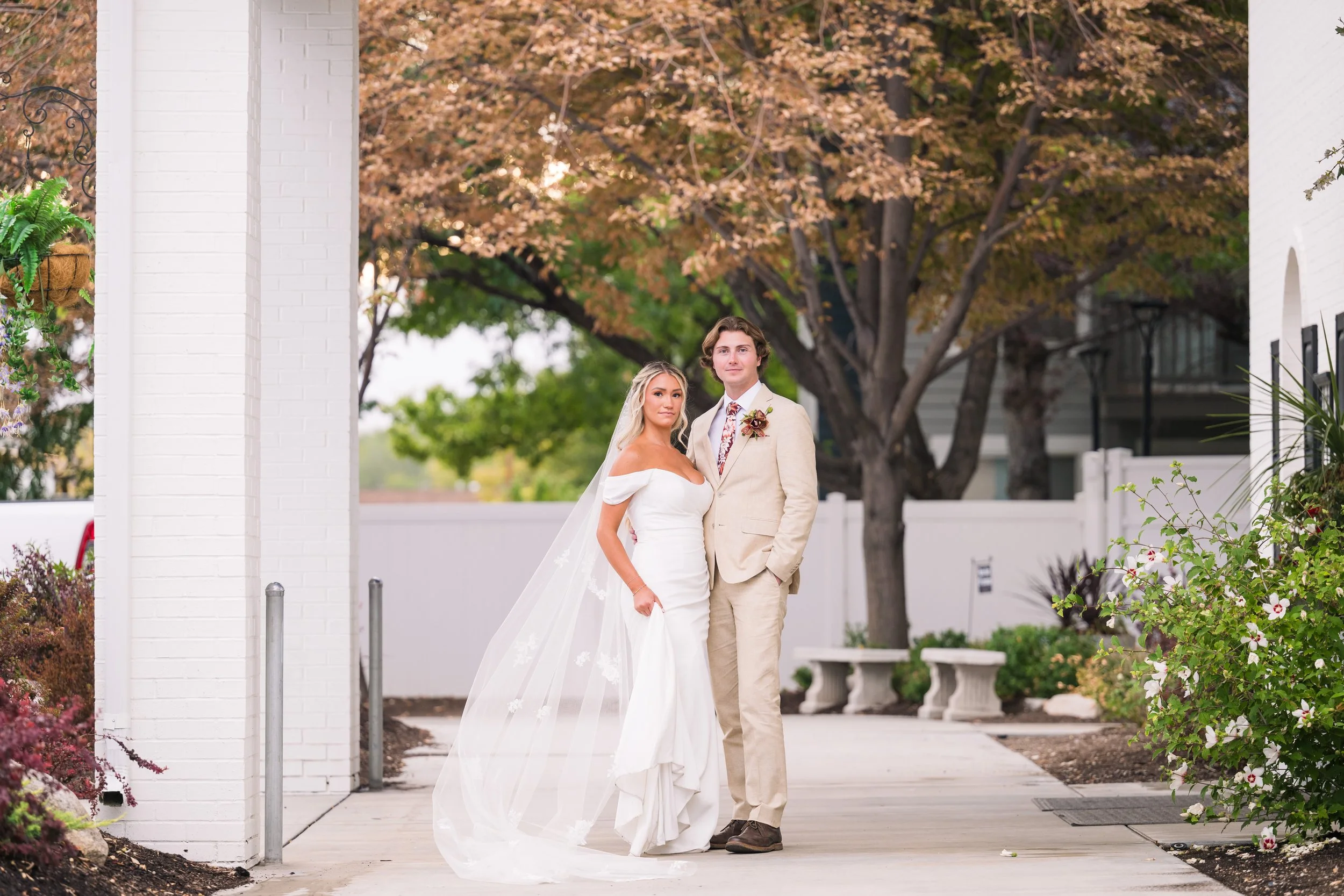 Modern Fall Wedding Inspiration at vōdé event venue
