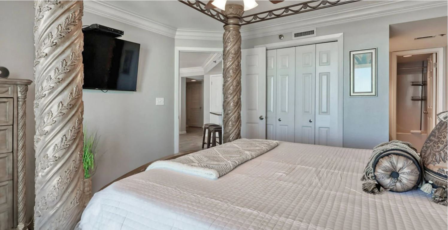 PE2 - Bedroom 1.JPG