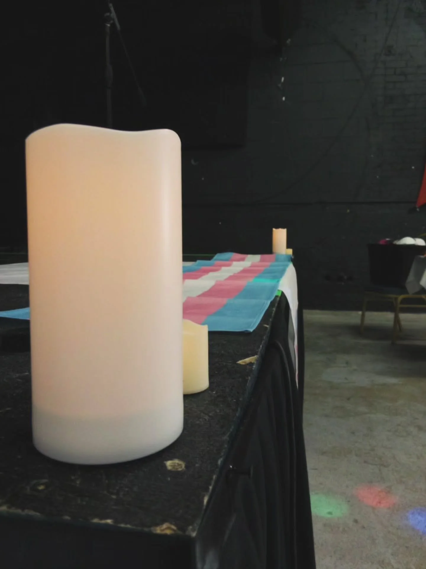 Today&rsquo;s Trans Day of Remembrance gathering was powerful, calm, and deeply needed!! 🏳️&zwj;⚧️💖 We spent the afternoon meeting with community, sharing space, and honoring those we lost this year. Everyone who attended received flowers as a remi