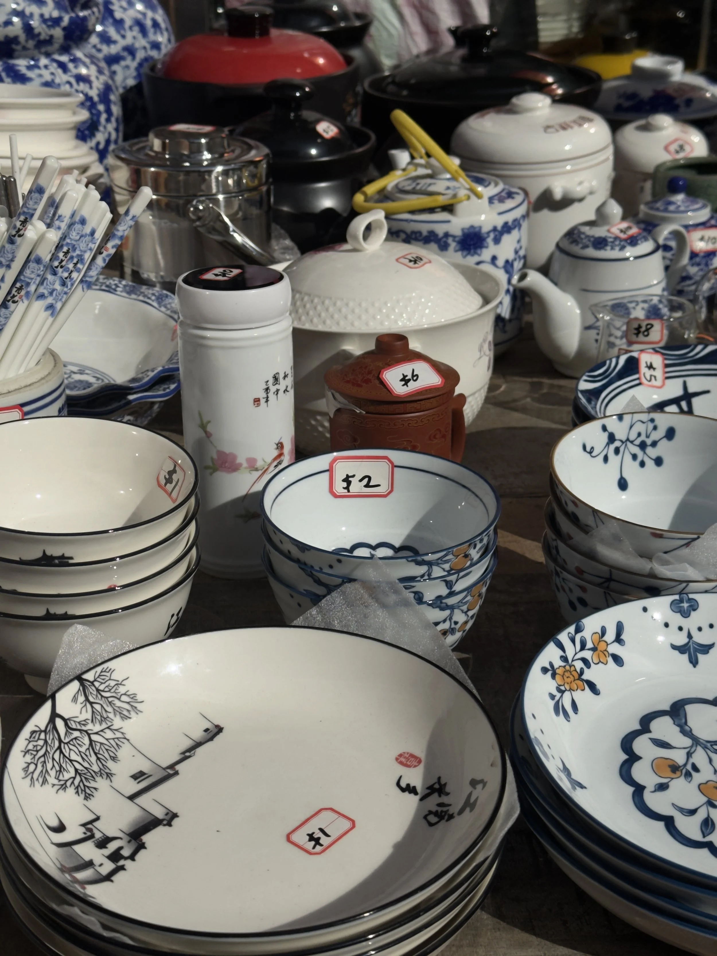 Chinatown dishware