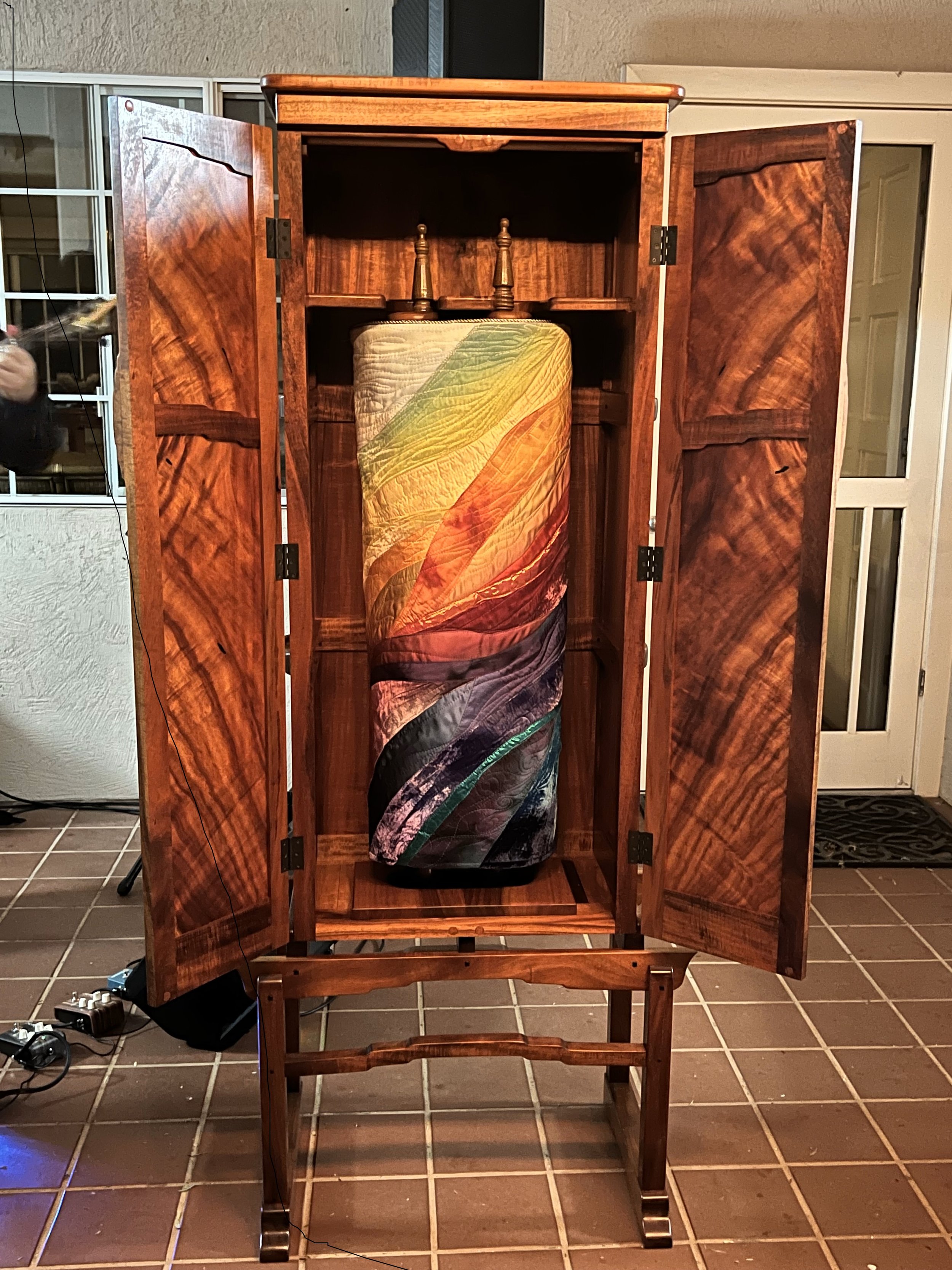Ark with Torah.jpg