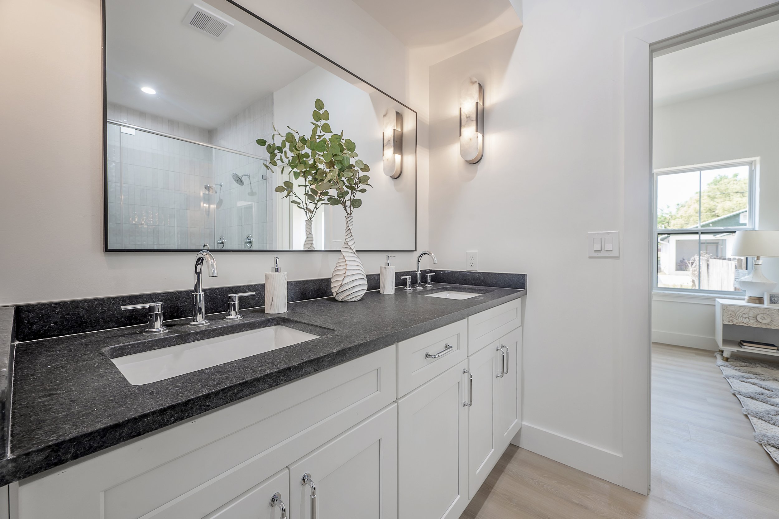 2718 N 21st 24.jpg