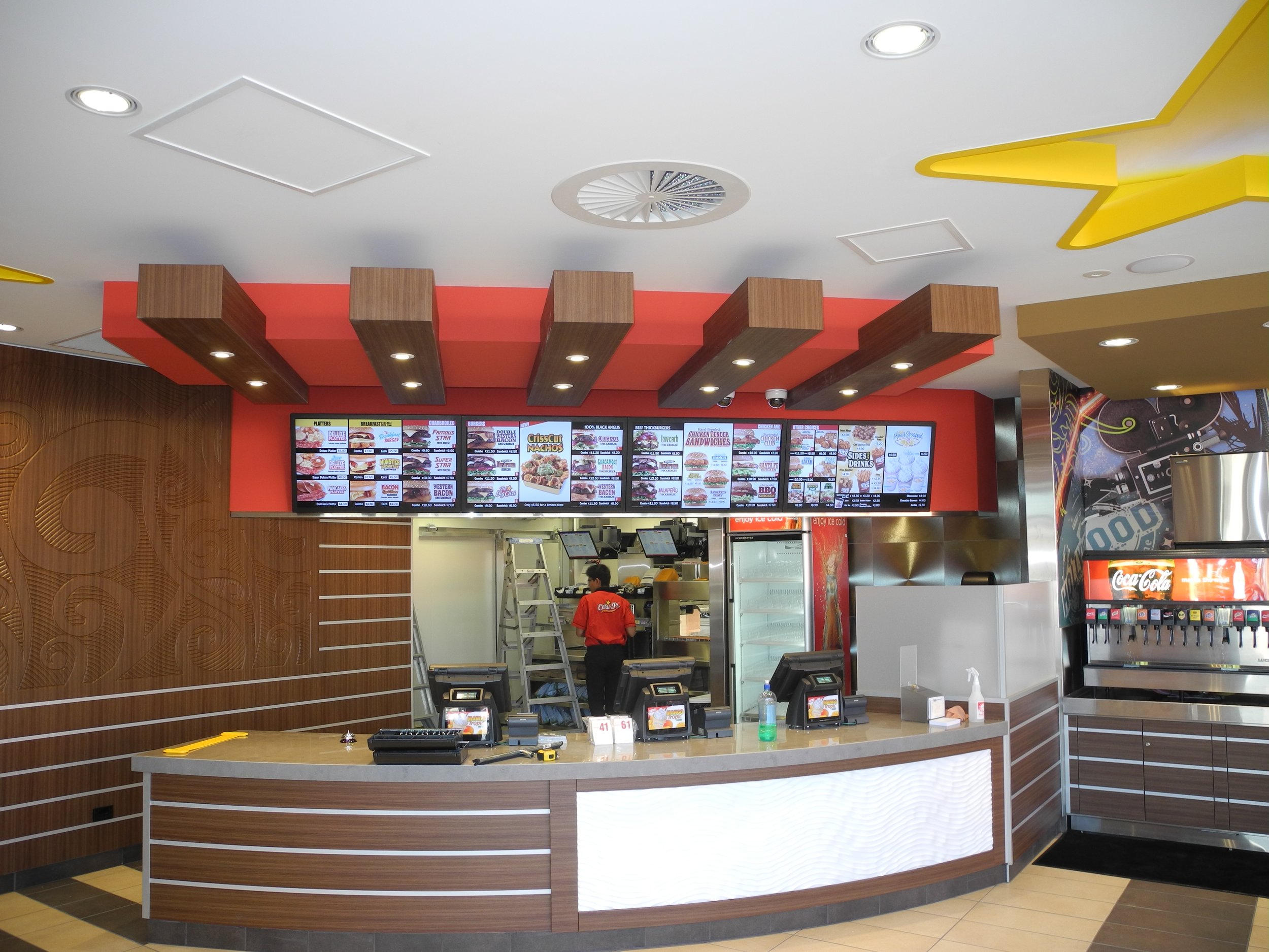 Carls Jnr Upper Habour _ Fodera _ Custom 4.JPG