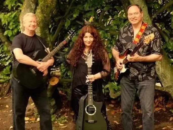 Intimate Concert Series: MoonGirl