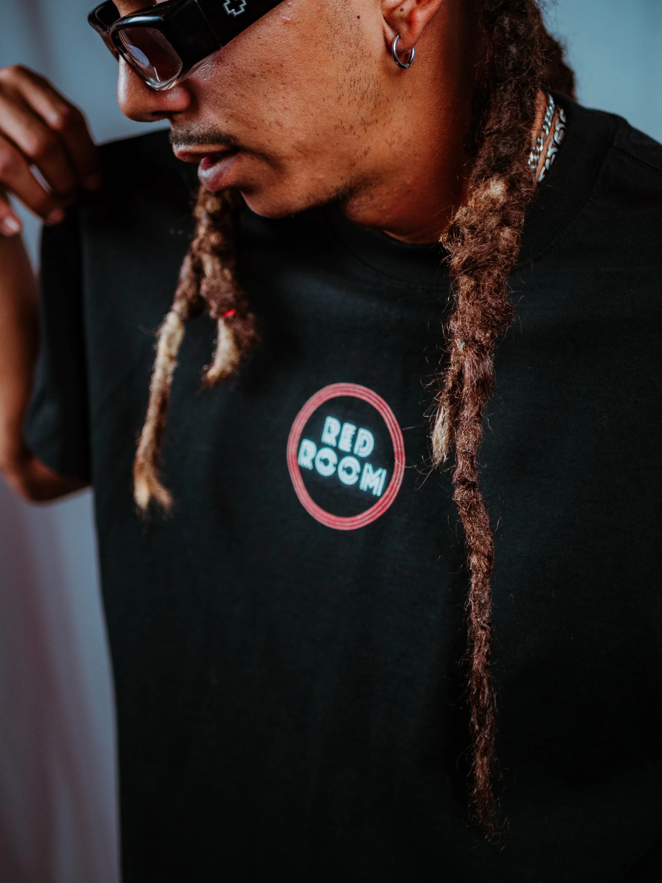 RED ROOM TEE MENS