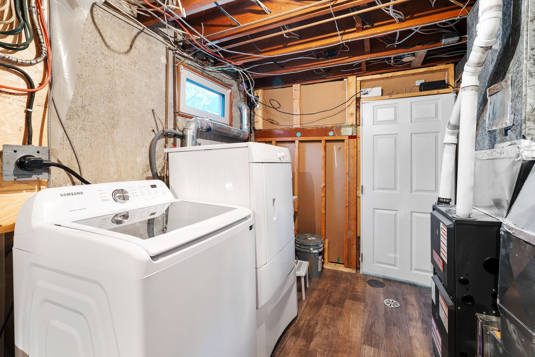 1 Echo Bay - Interior-29.jpg