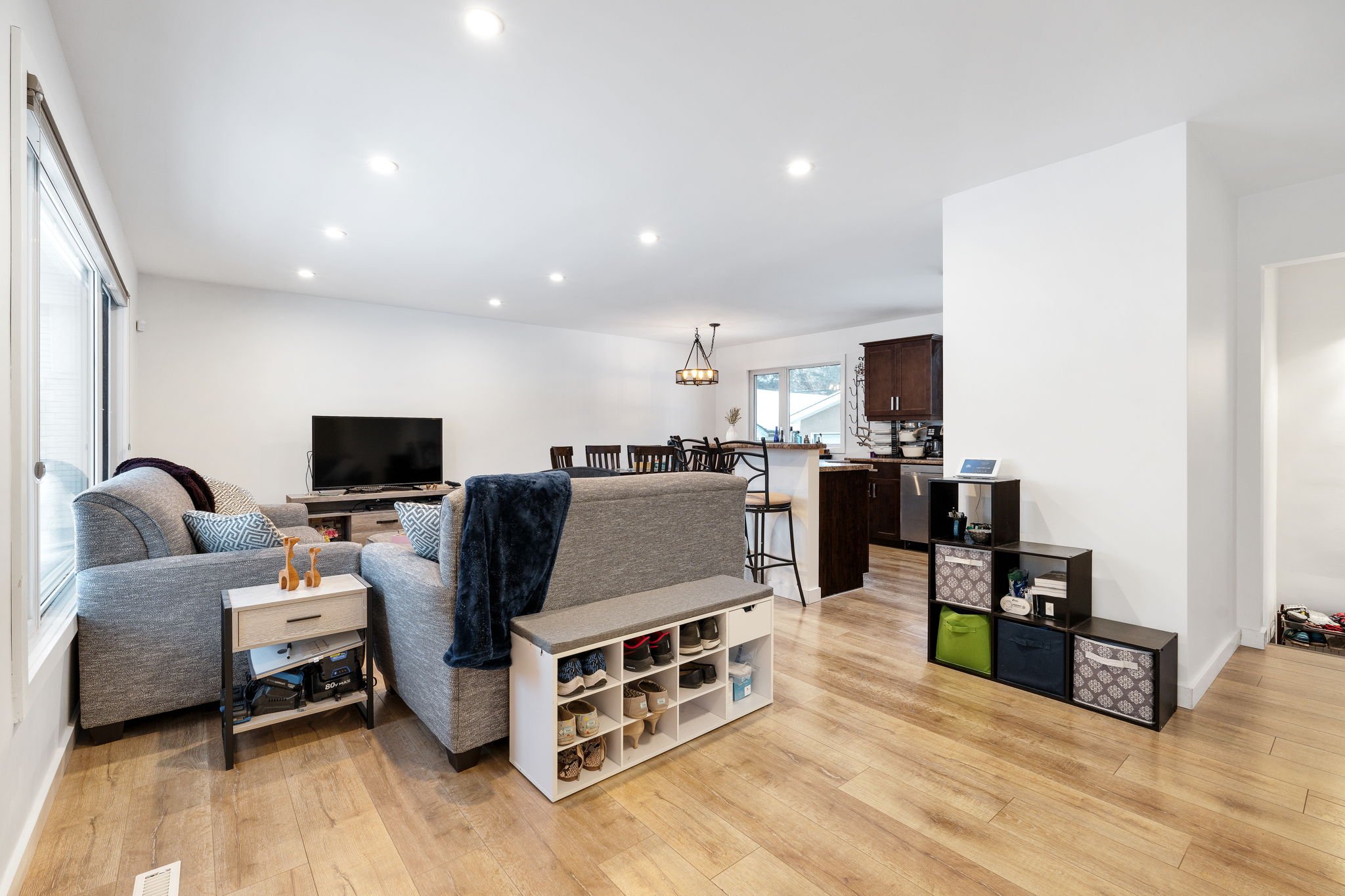 1 Echo Bay - Interior-2.jpg
