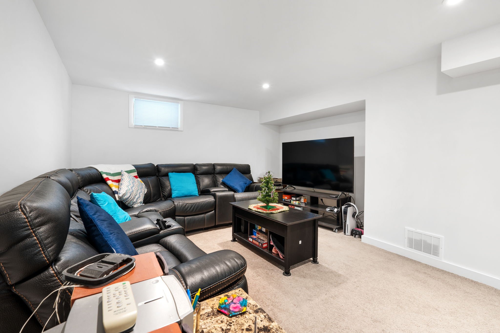 1 Echo Bay - Interior-22.jpg