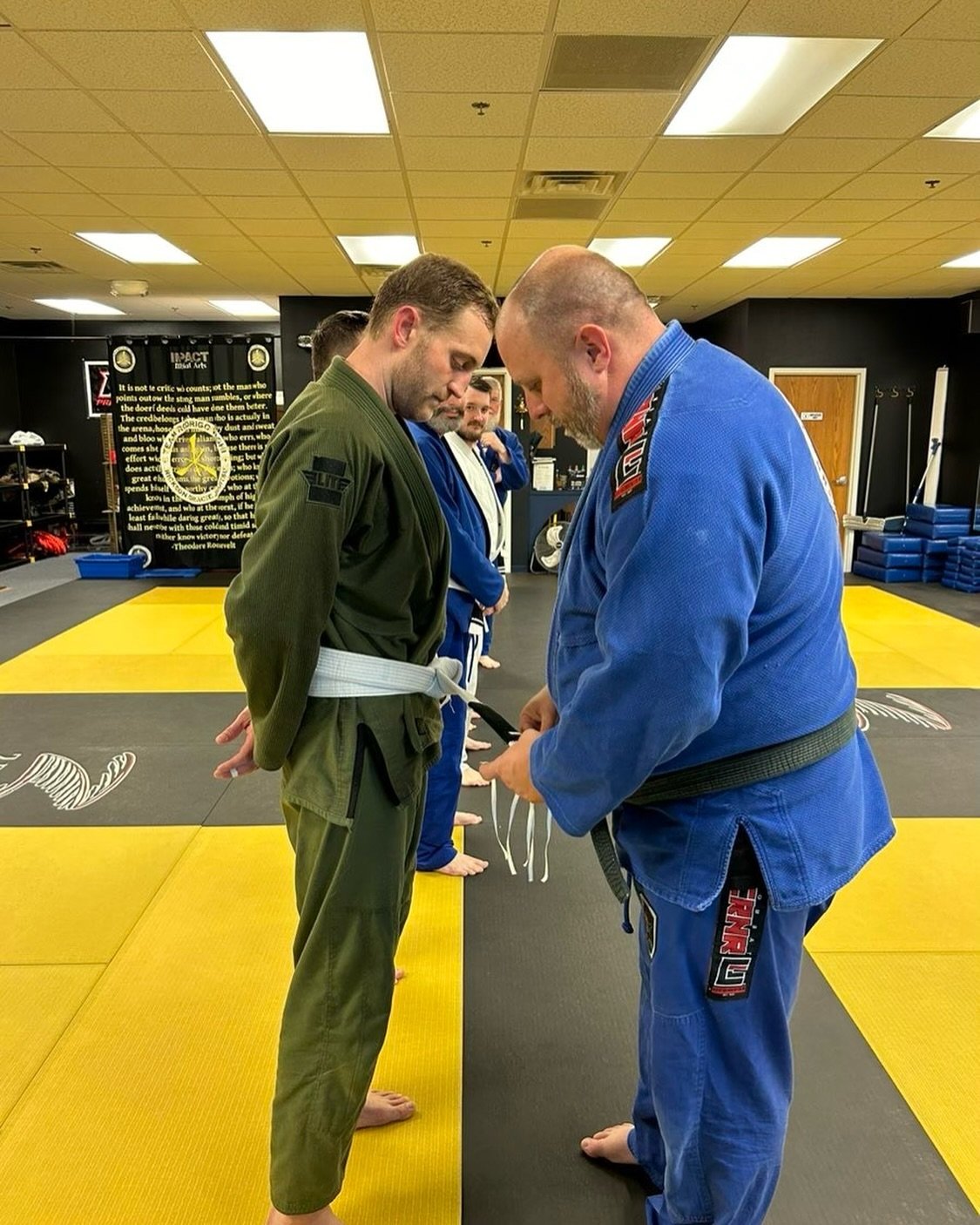 Last weekend we had a stripe promotion!! Congratulations Aaron! 👏🎉🥋

#Fortitude #bjj #downtown #neenah #wisconsin #selfdefense #fighting #fitness #getinshape #gohomesafe #promotion #stripe #bjjlife #onthemat #celebrate