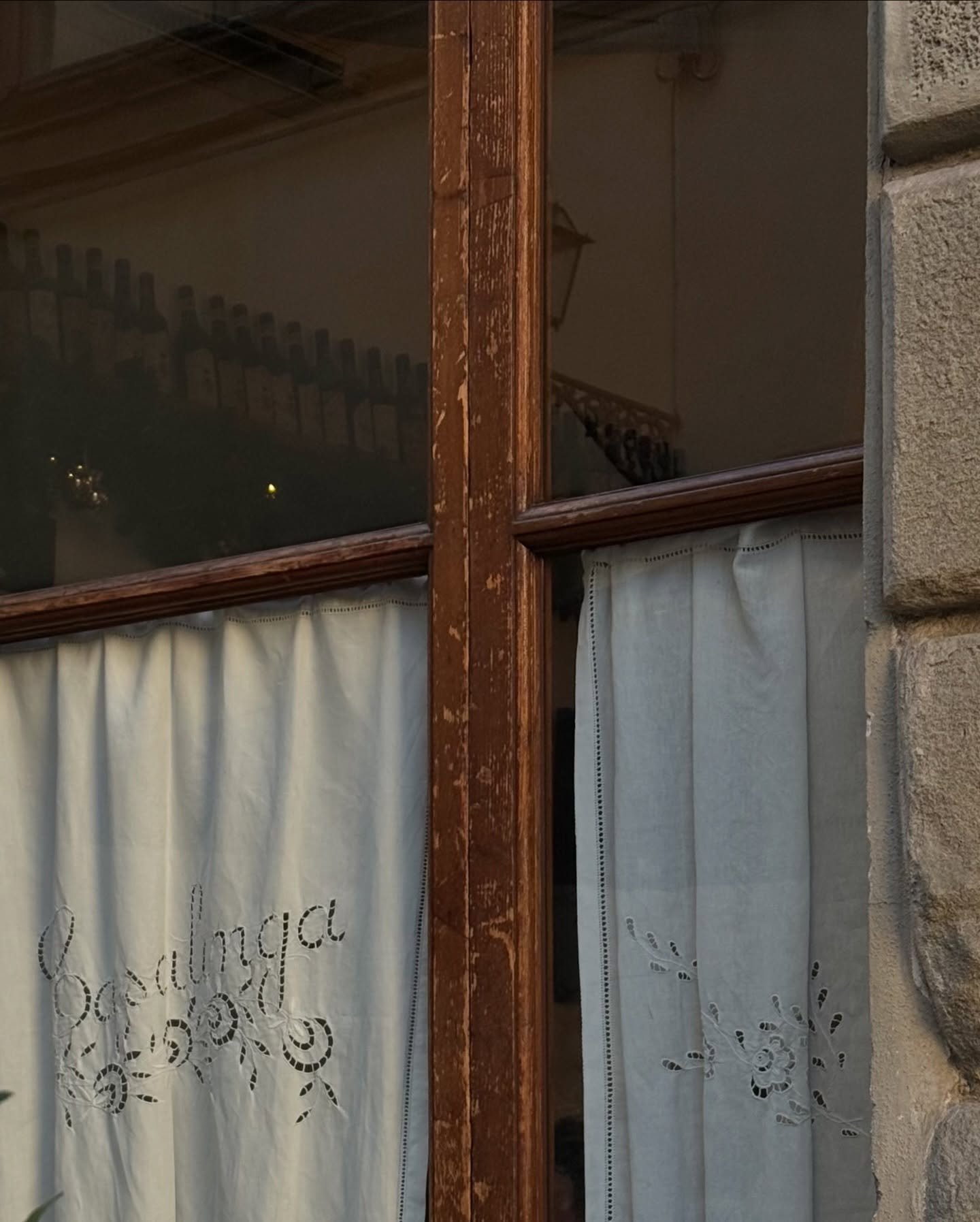 This year was about more than just projects ~ it was a year of creating, growing and becoming ✨ 
It was about learning how I want to live, work and create.

From bringing beautiful brands to life ~ Harper Winston, Rosetta, Sol Flo, Moss and so many o