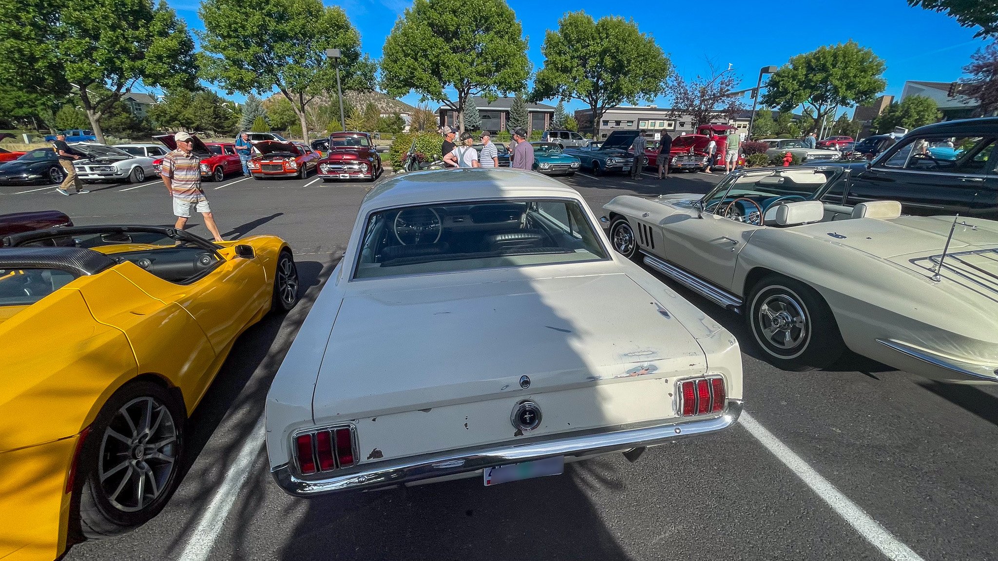 Bend Cars and Coffee on 27th St 1st Saturdays August 054.jpg