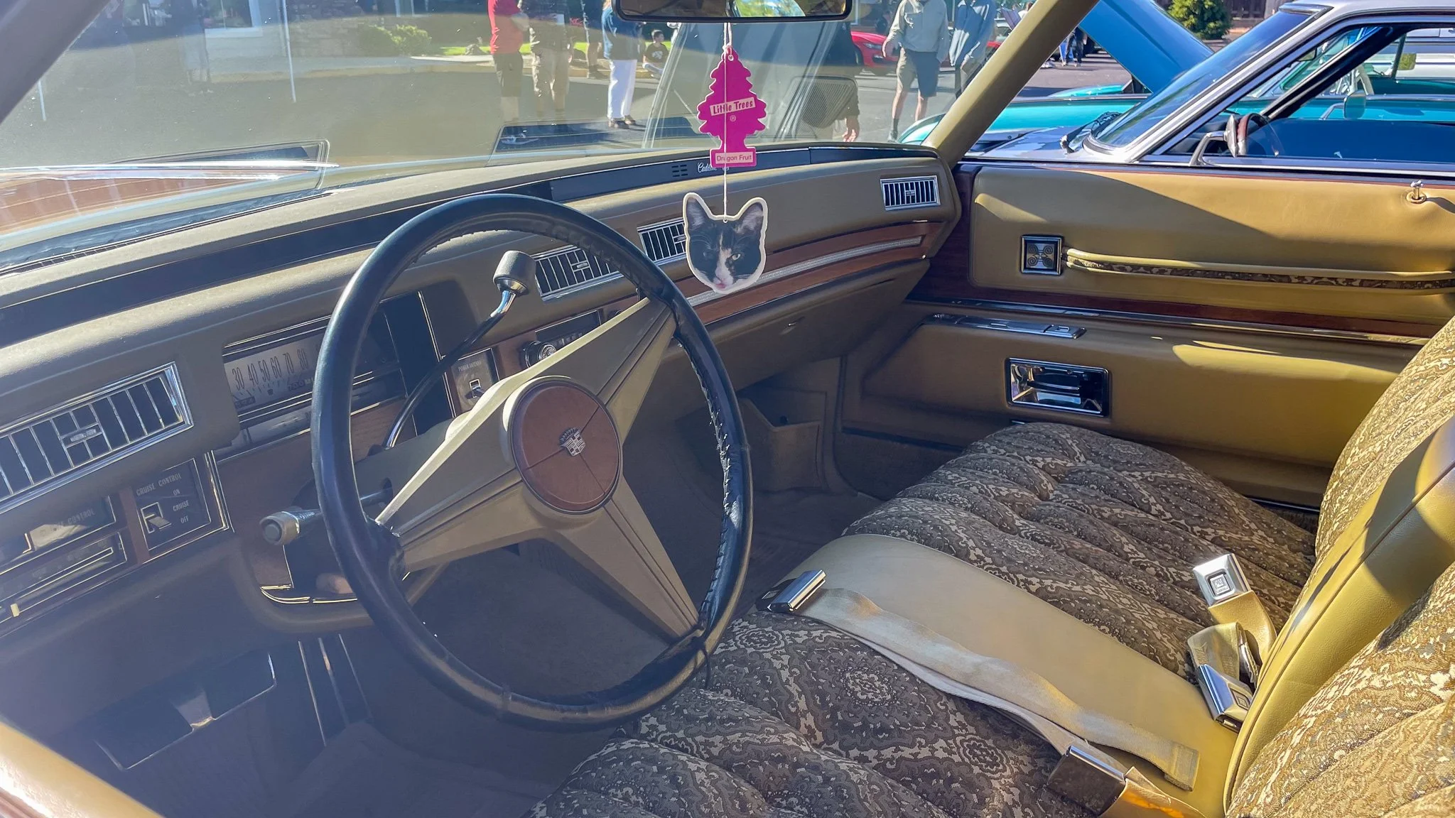 1970s Cadillac interior pattern gold wood 1963 Ford Thunderbird and Lincoln Continental Bend Oregon Cars & Coffee on 27th St.jpg