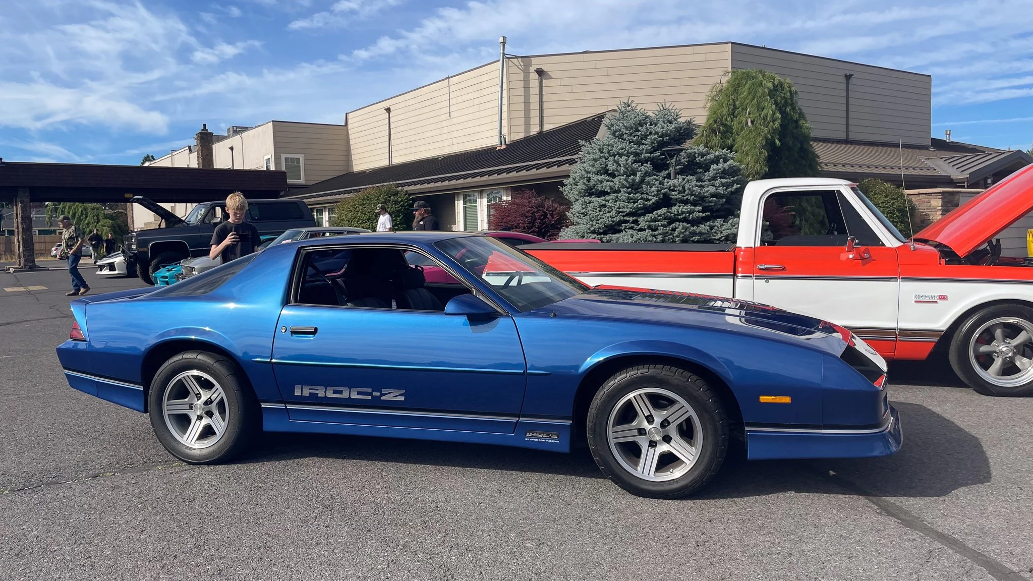 Bend Cars and Coffee on 27th St 1st Saturdays August 041.jpg