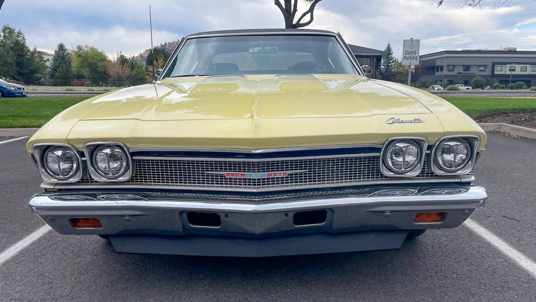Bend Cars & Coffee on 27th St. Chevelle grill.jpg