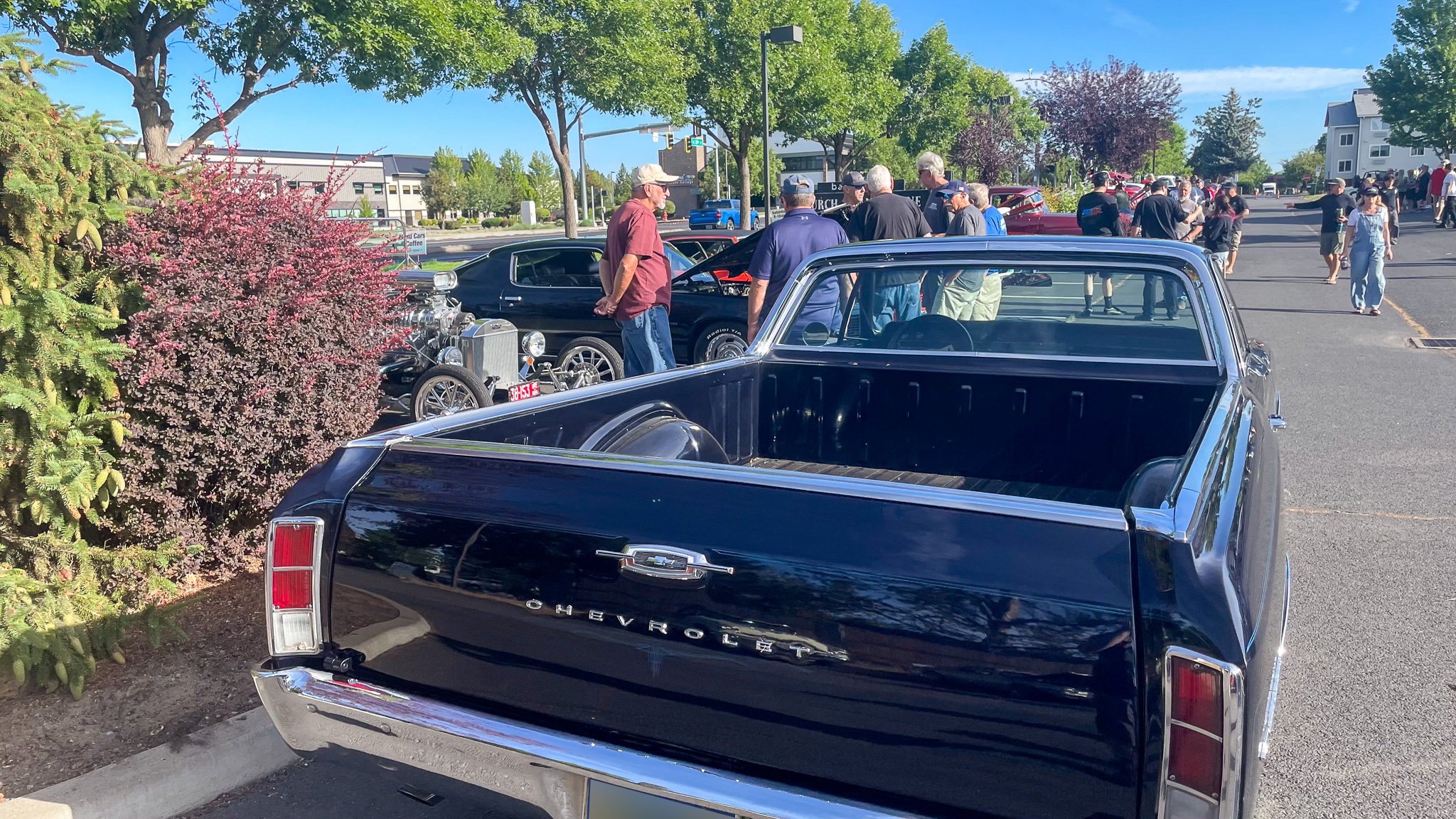 Bend Cars and Coffee on 27th St 1st Saturdays August 005.jpg