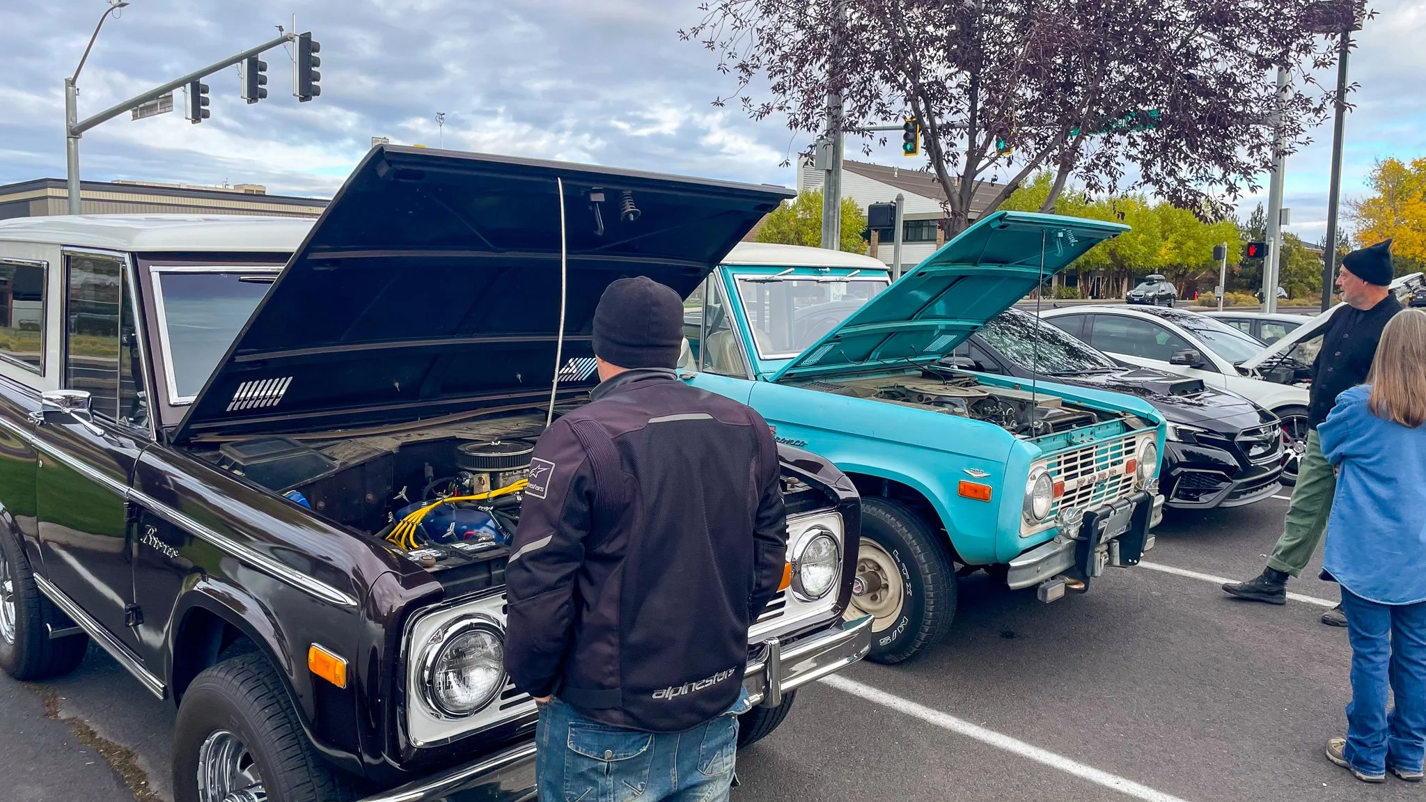 Bend Cars & Coffee 1960s Ford Broncos.jpg