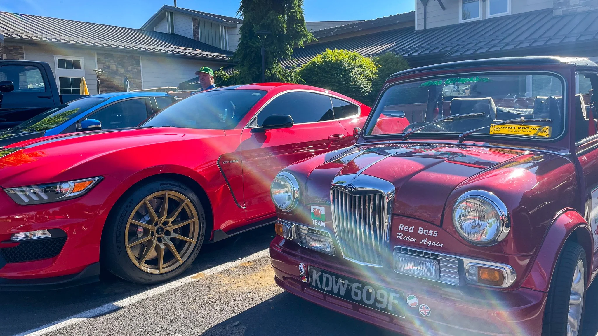 Cardiff Classic Mini Club at Bend Cars and Coffee 27th Street.jpg