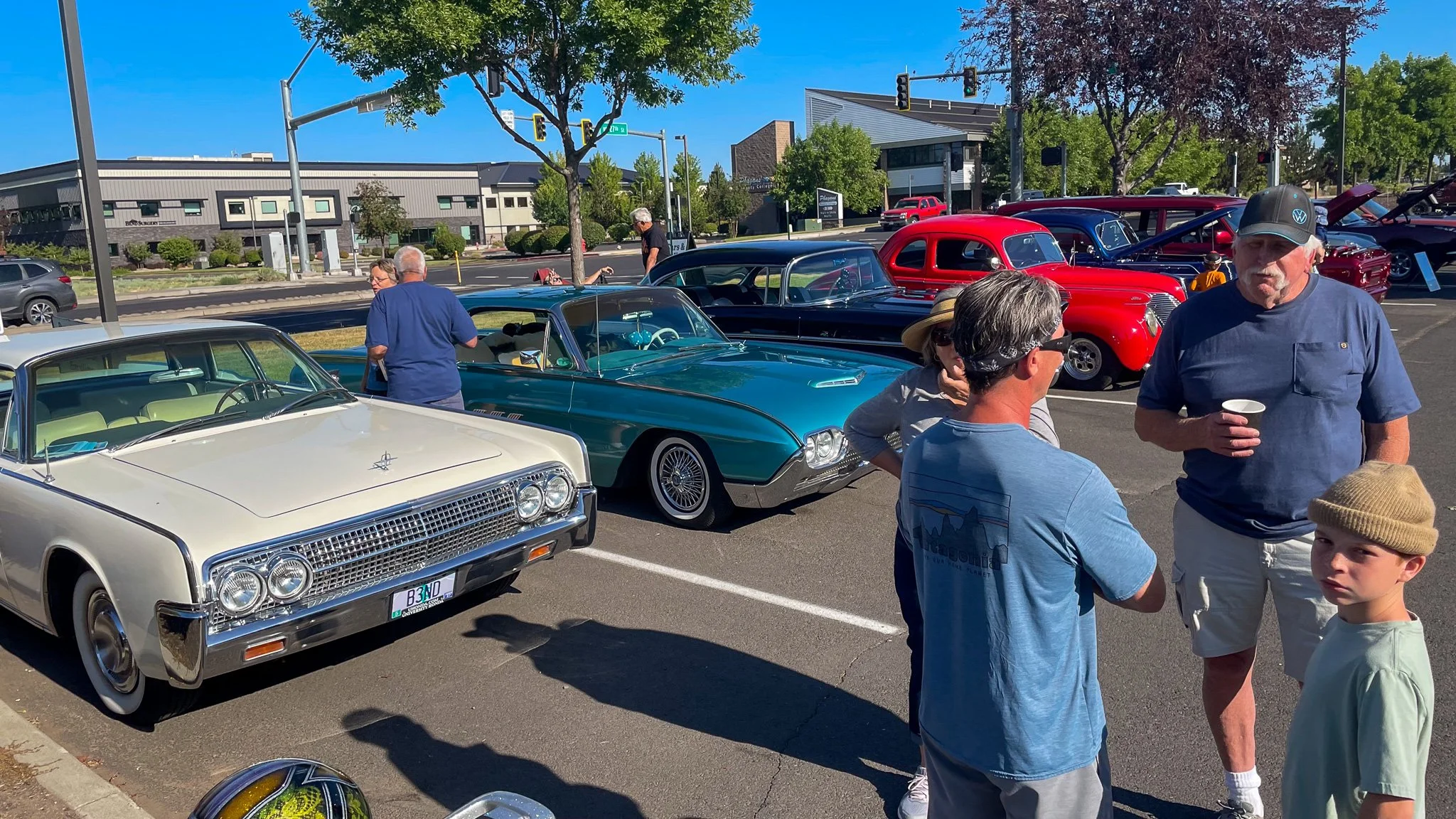 1963 Lincoln Continental and Ford Thunderbird at Bend Cars & Coffee on 27th St.jpg