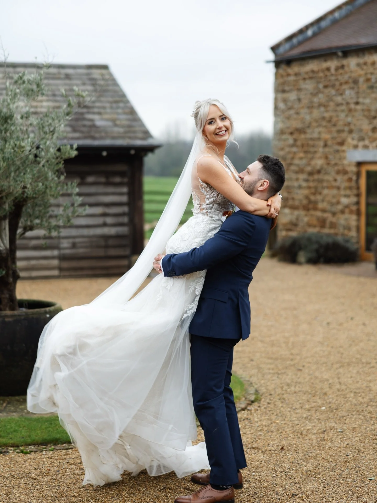 A&amp;R ✨ 

A stunning first wedding of 2026 at the gorgeous @dodfordmanor 

The perfect day for such a lovely couple 🥹 

Worked with some fab suppliers - feels so good to be back 🤍 

Bride - @abbeyyardy 
Groom - @y33rdy 
Venue - @dodfordmanor 
Pho