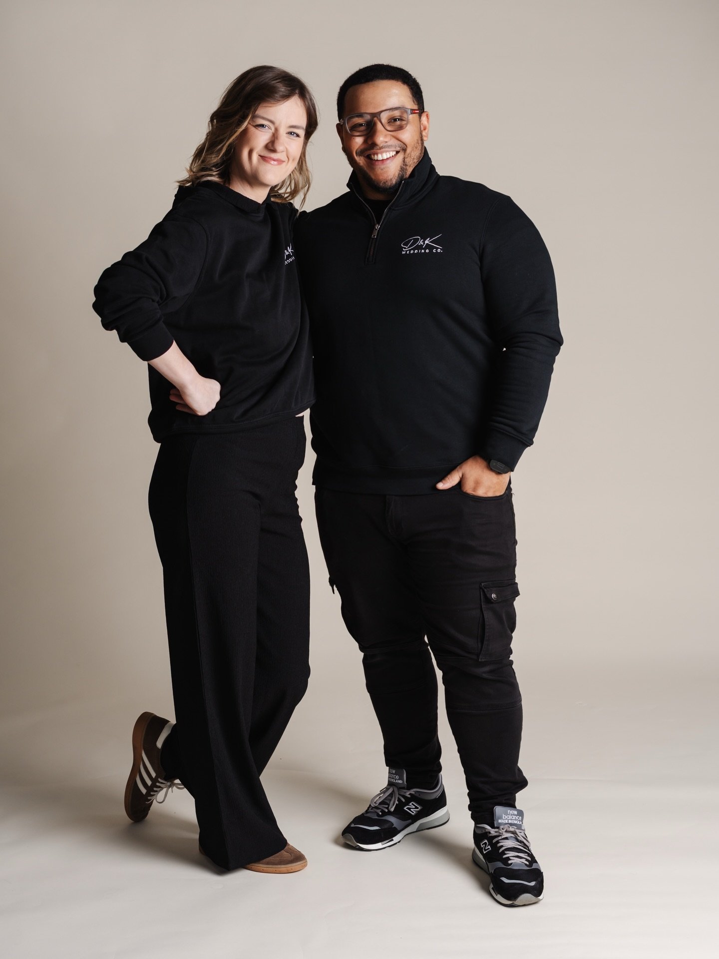 Hello to all the lovely new faces around here 👋🏻

We&rsquo;ve had lots of gorgeous new followers recently, along with some lovely couples booking in with us, so it felt like the perfect time for a little re-introduction.

We&rsquo;re D&amp;K Weddin