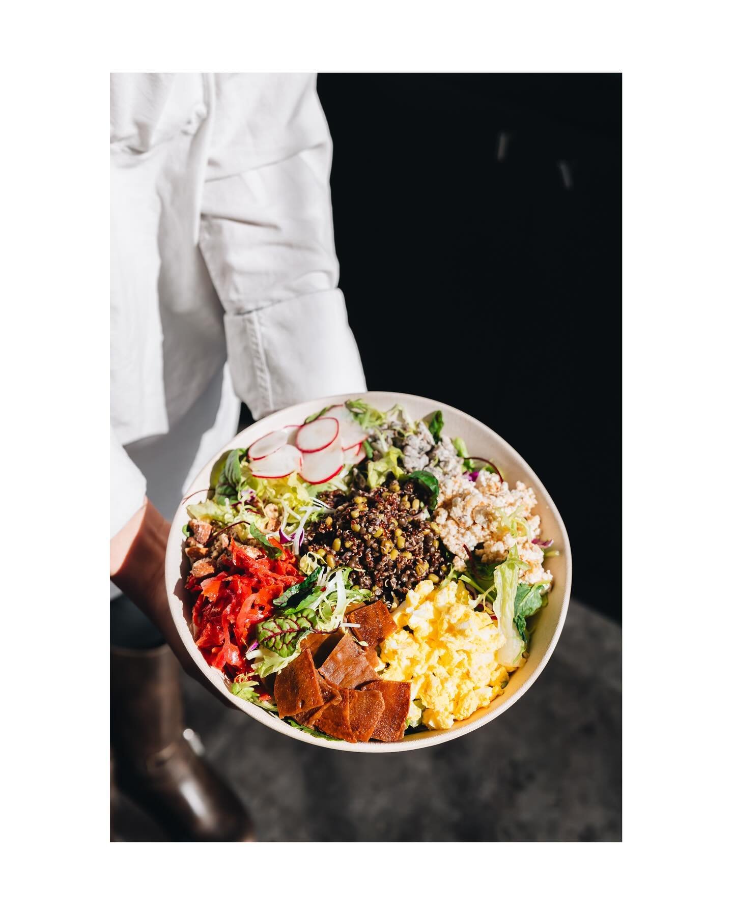 obsessed with the vibrant colors @vitalrootdenver 🥗 and with the sweet kiddos who stole the show during our shoot! @ediblebeatsden 
.
.
.
.
.
.
.
Denver restaurant photography, Denver content photographer, natural light photography