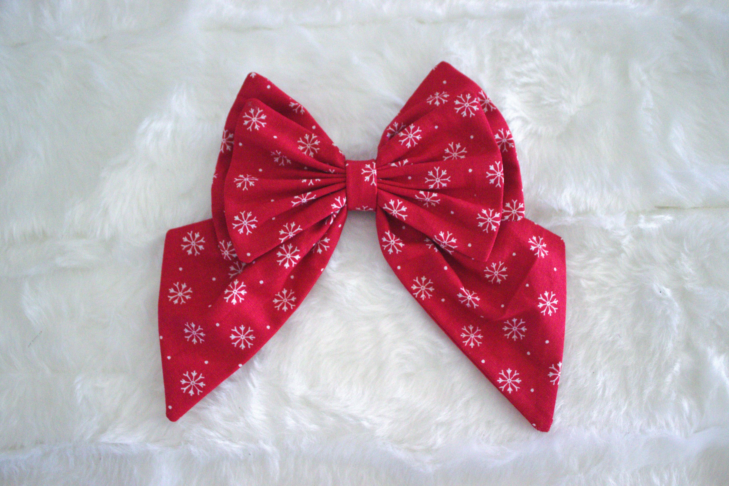 Medium Sailor Bow - Red Snowflake