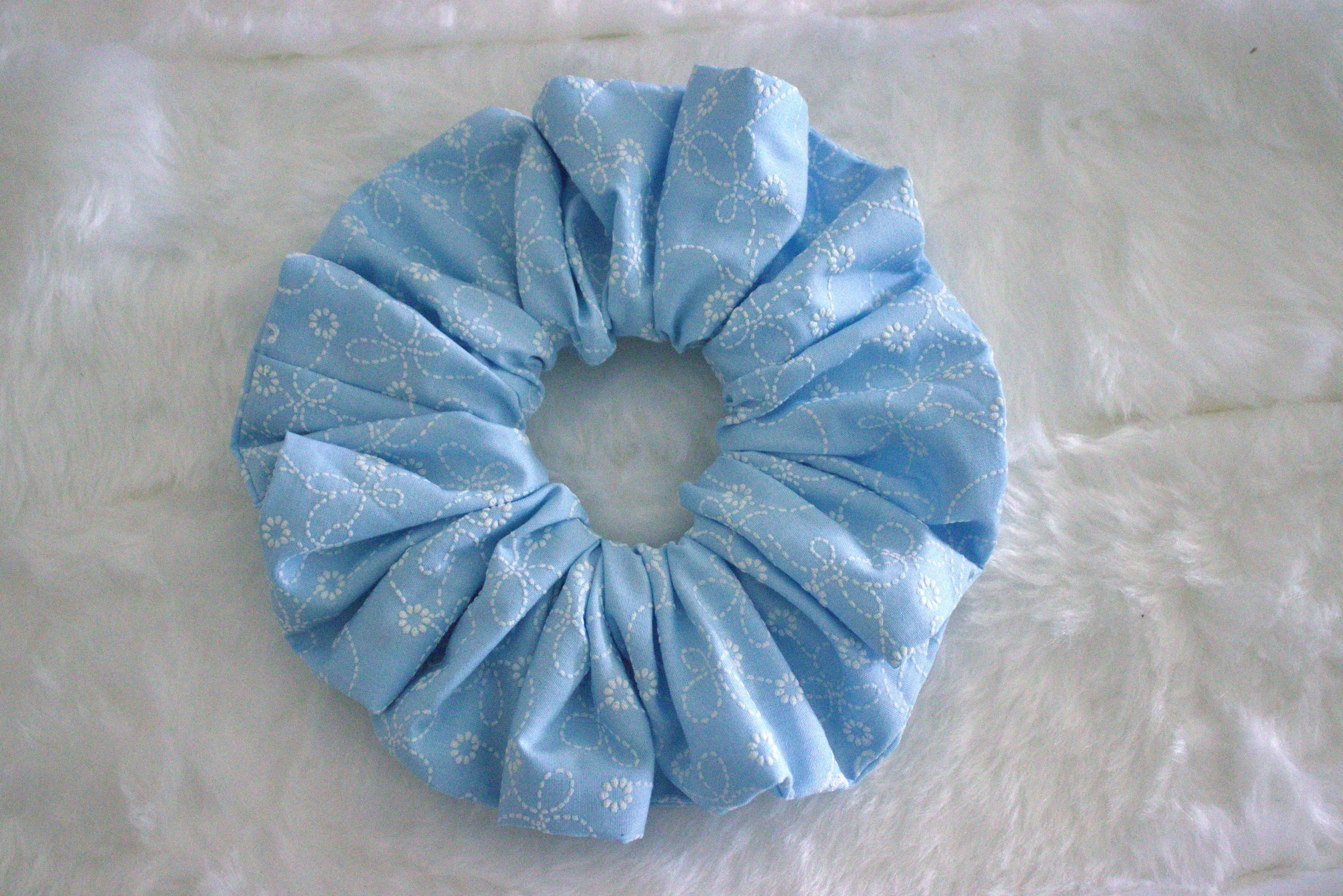 Chunky Scrunchie - BLUE FLORAL