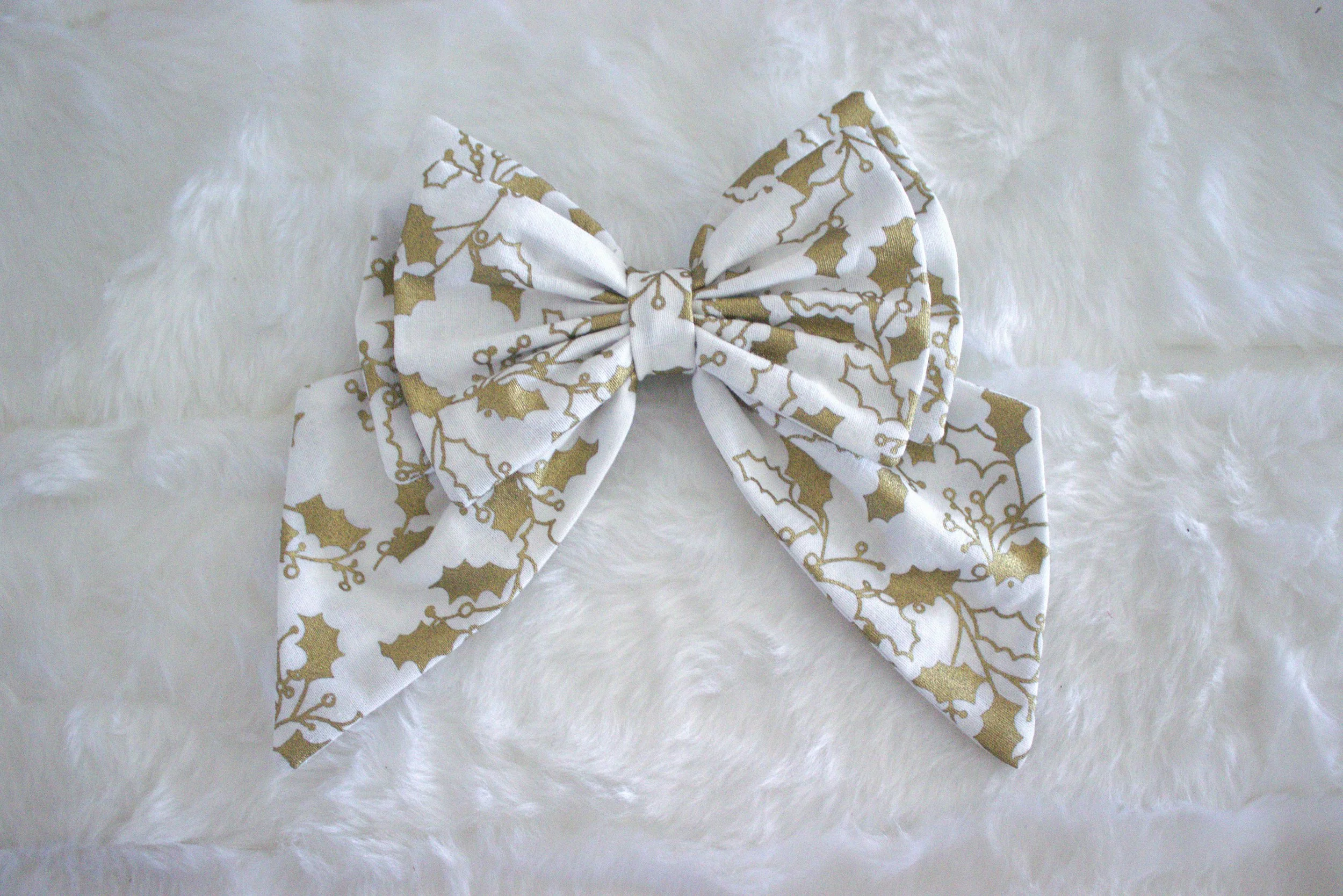 Medium Sailor Bow - Glitter Gold Leaf