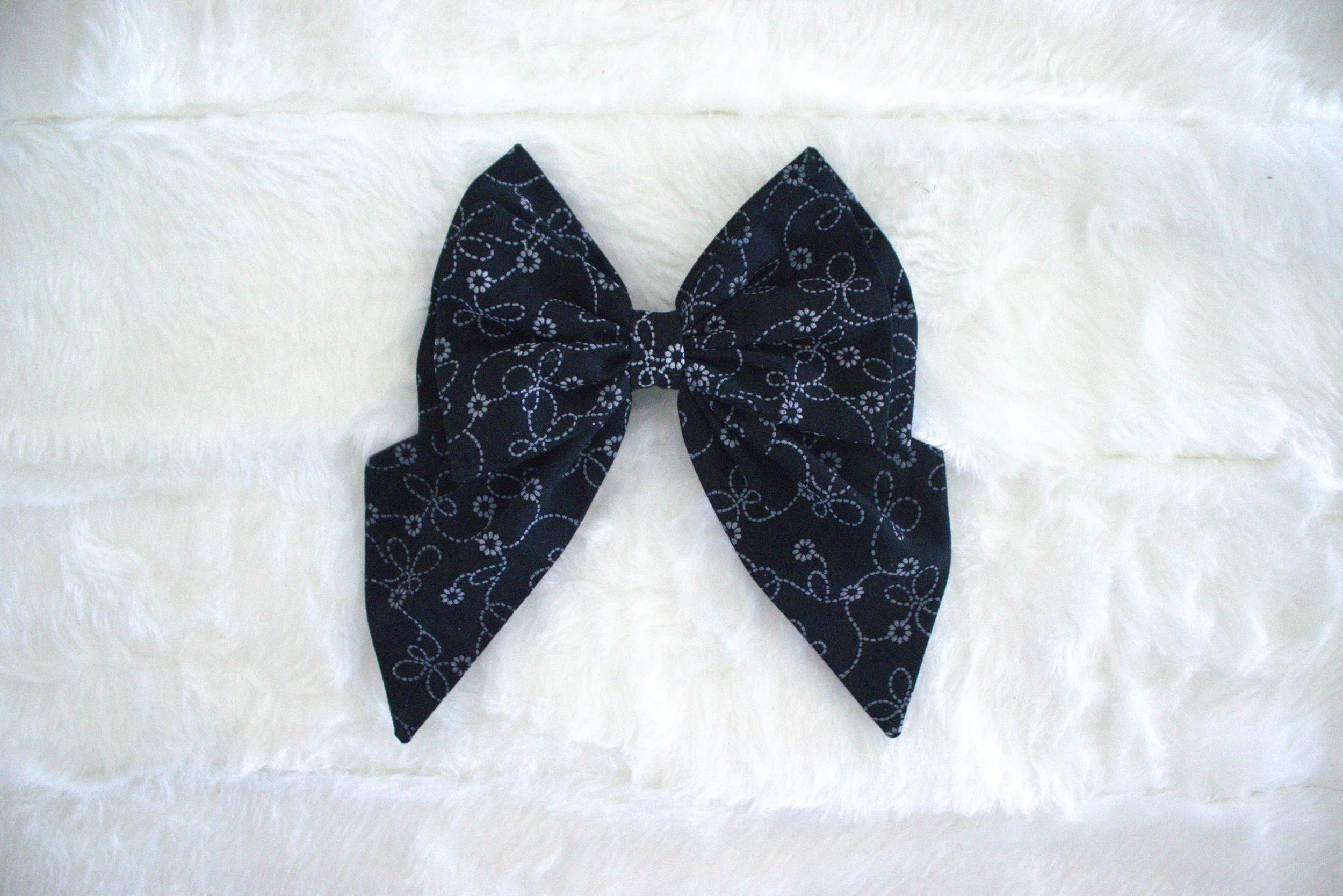 Medium Sailor Bow - BLACK FLORAL