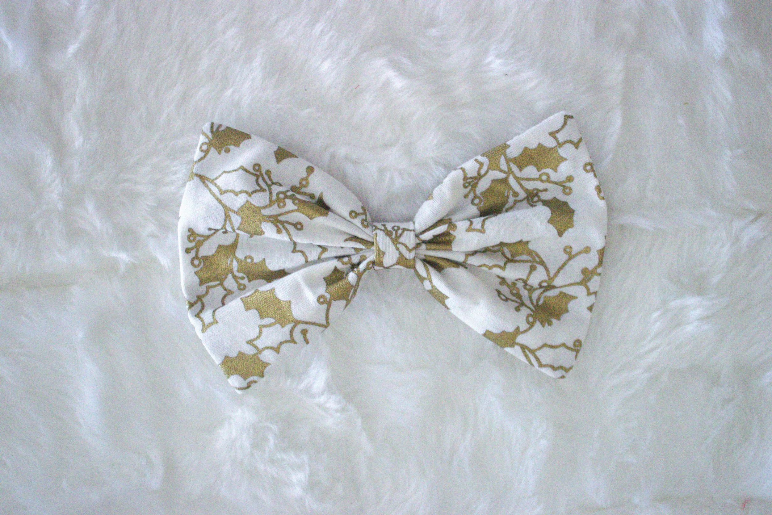 Small Single Bow - Glitter Gold Leaf