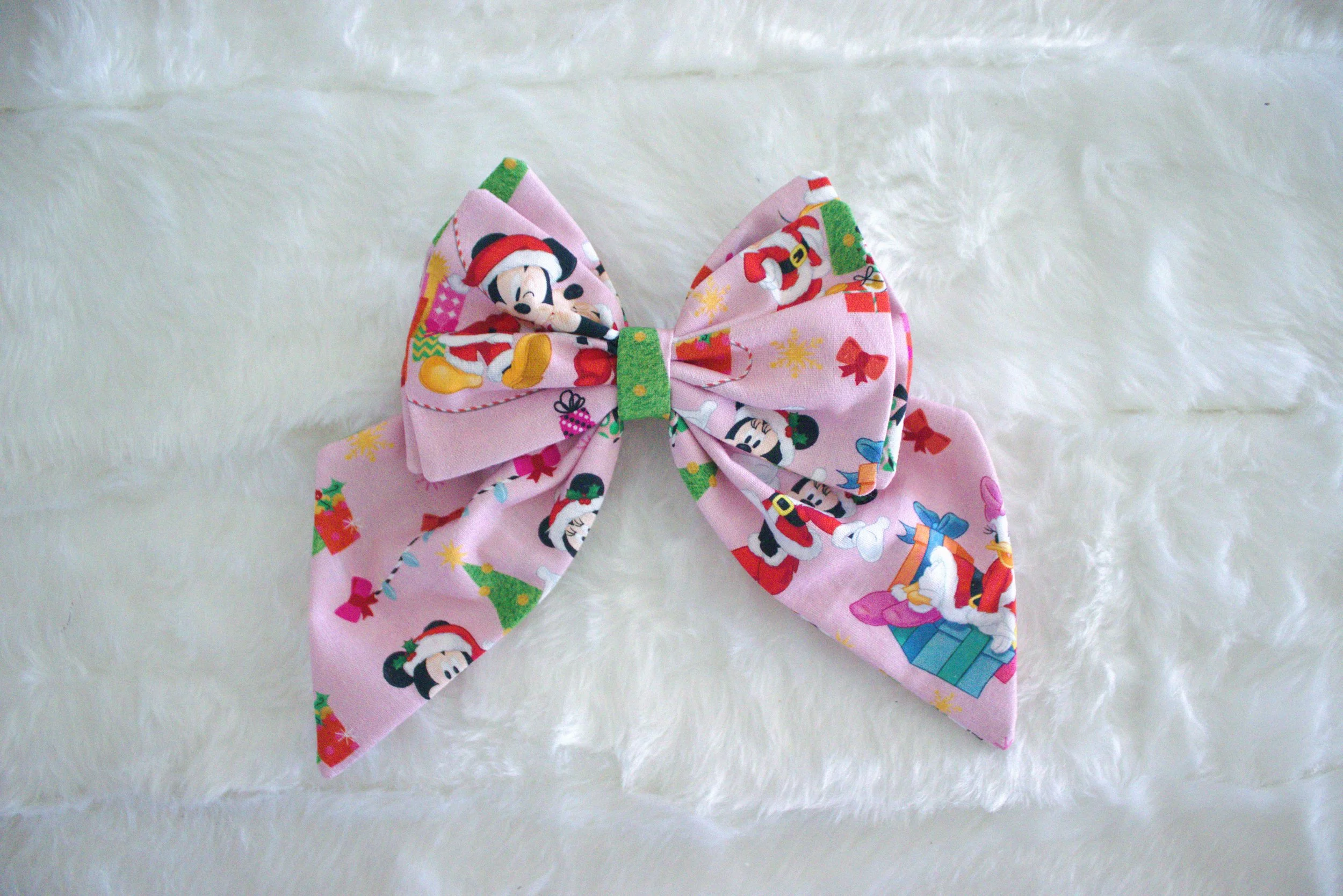 Medium Sailor Bow - Pink Mouse
