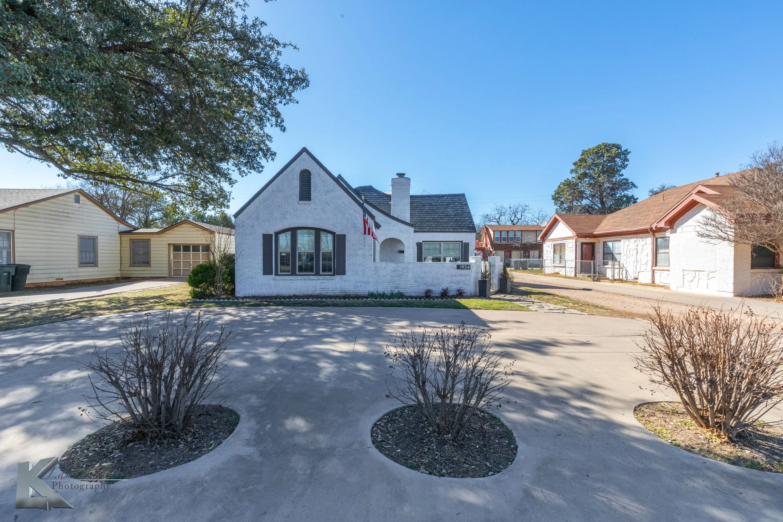 1934 SAYLES BLVD
RESIDENTIAL