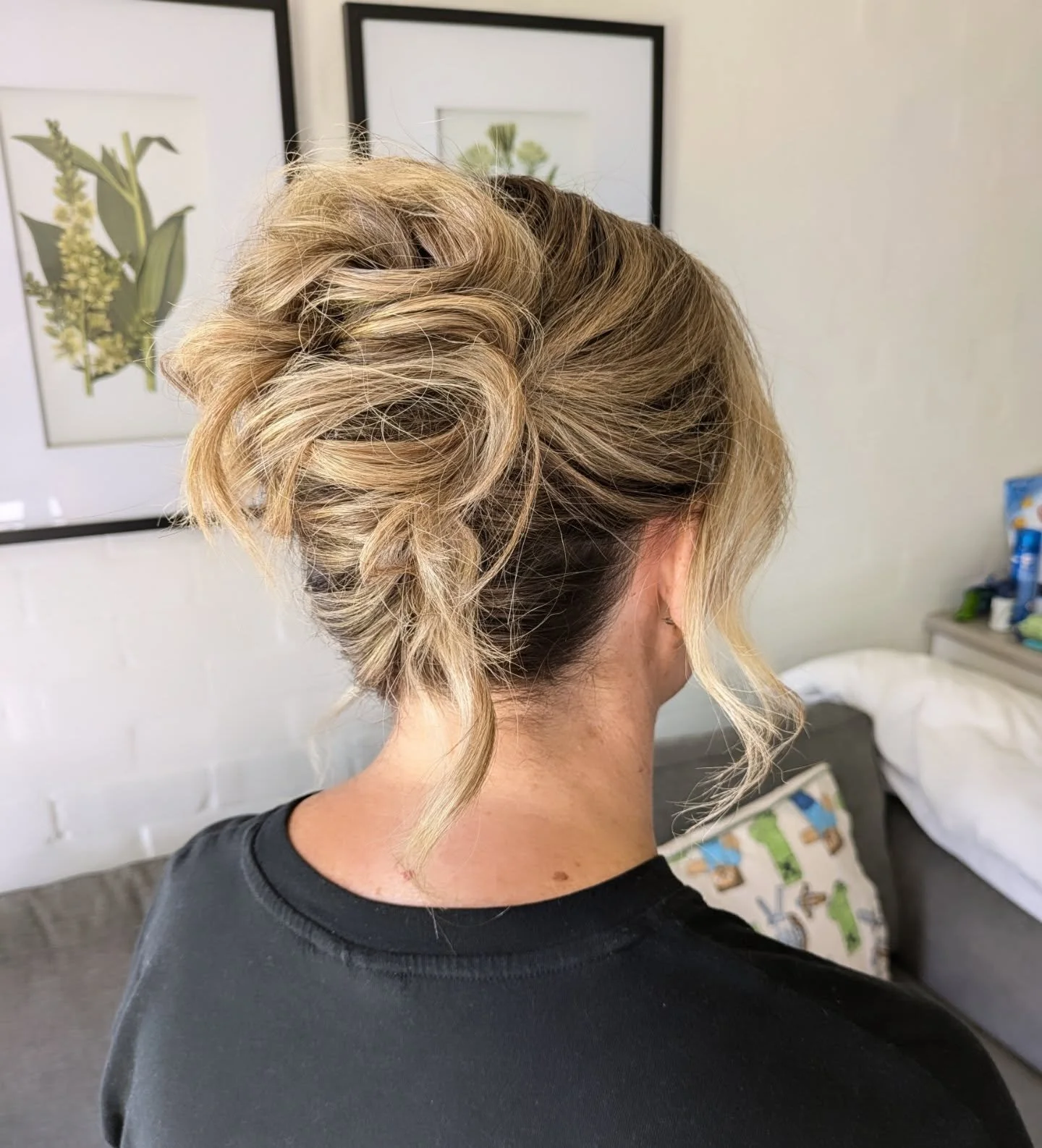 🌸🌸🌸

Mumma of the bride,

#hairstylist #weddinghair #destinationwedding 

2026 - Please enquire x